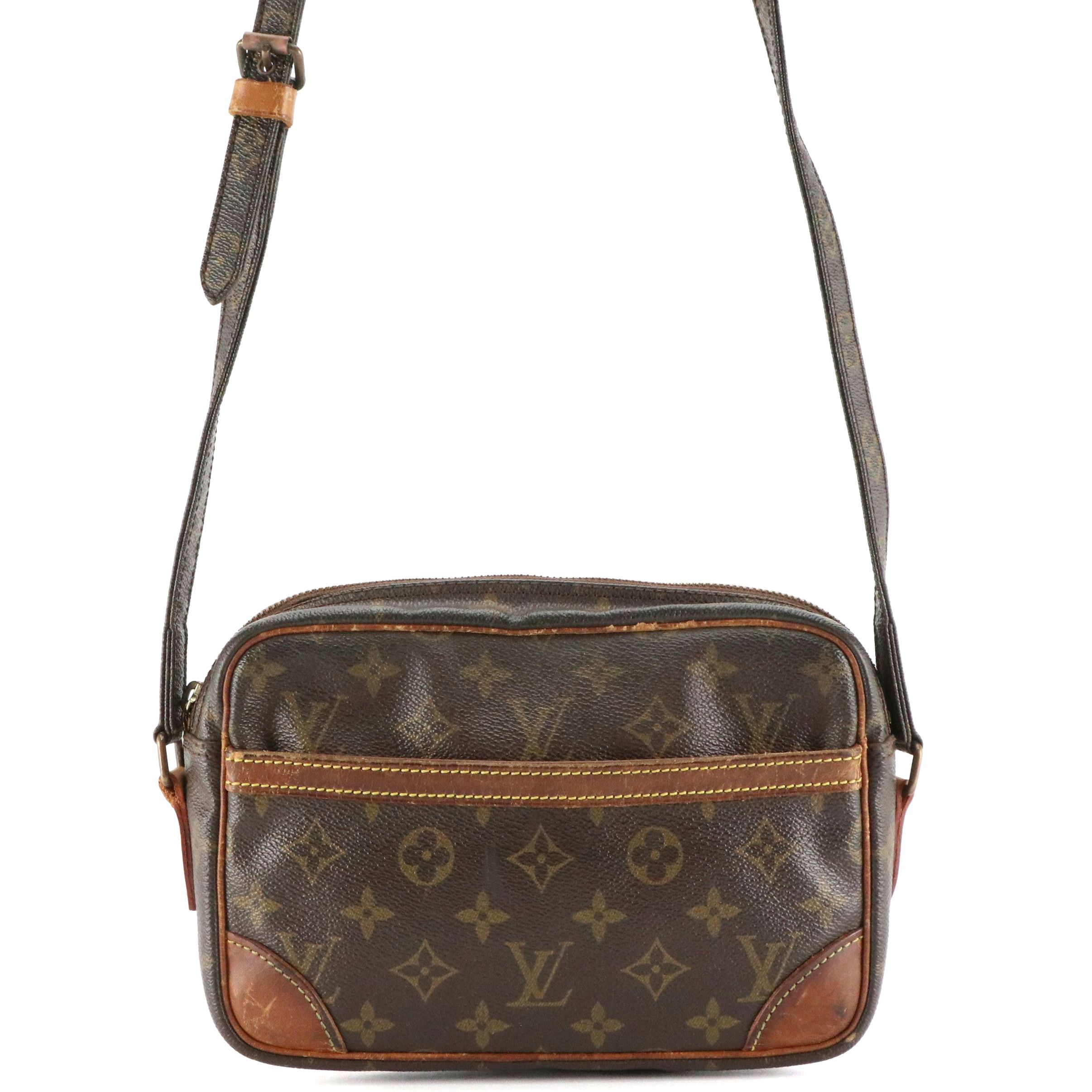 Louis Vuitton Trocadéro 23 in Monogram Canvas and Vachetta Leather