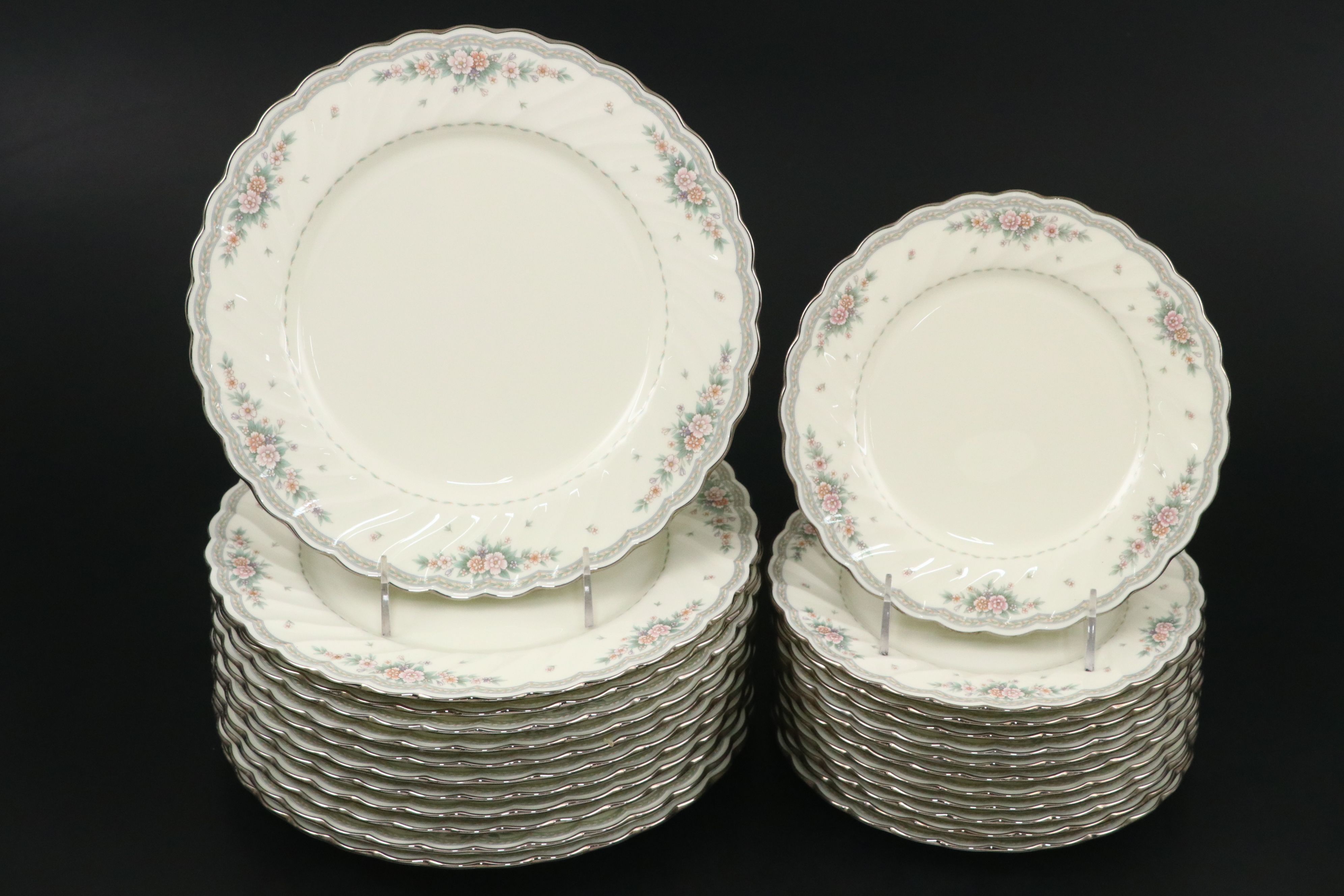 Noritake "Knottinghill" Floral Bone China Dinnerware with Other Placemats