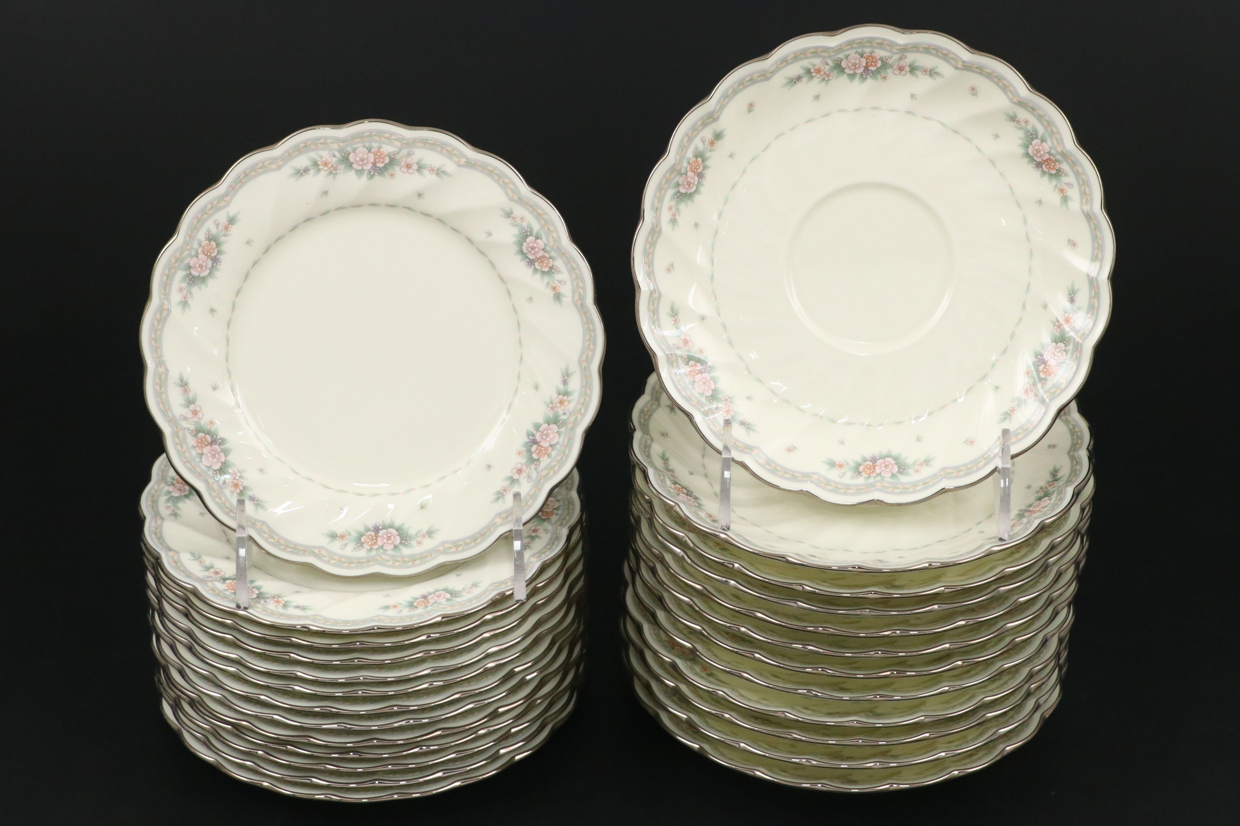 Noritake "Knottinghill" Floral Bone China Dinnerware with Other Placemats