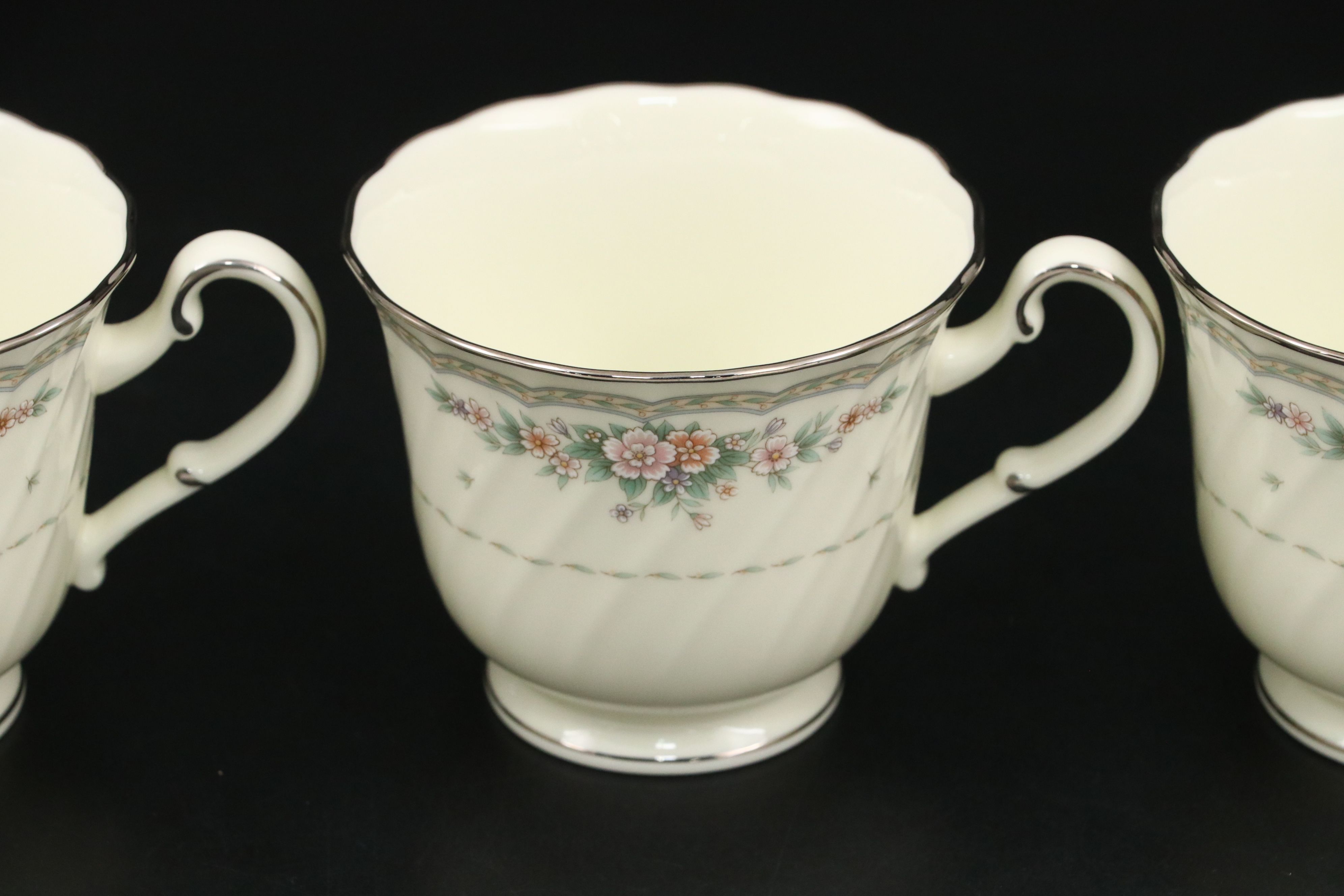 Noritake "Knottinghill" Floral Bone China Dinnerware with Other Placemats