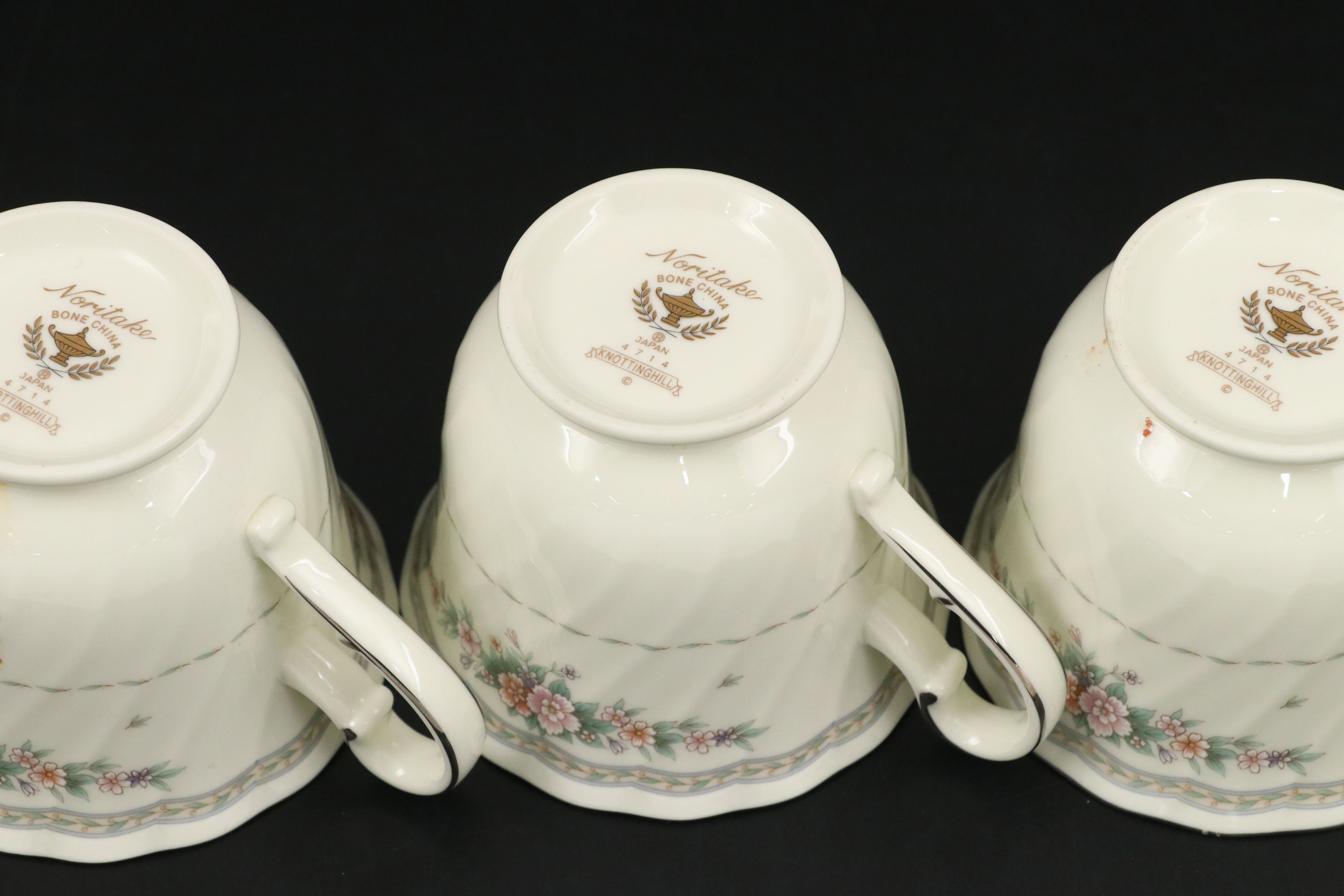 Noritake "Knottinghill" Floral Bone China Dinnerware with Other Placemats