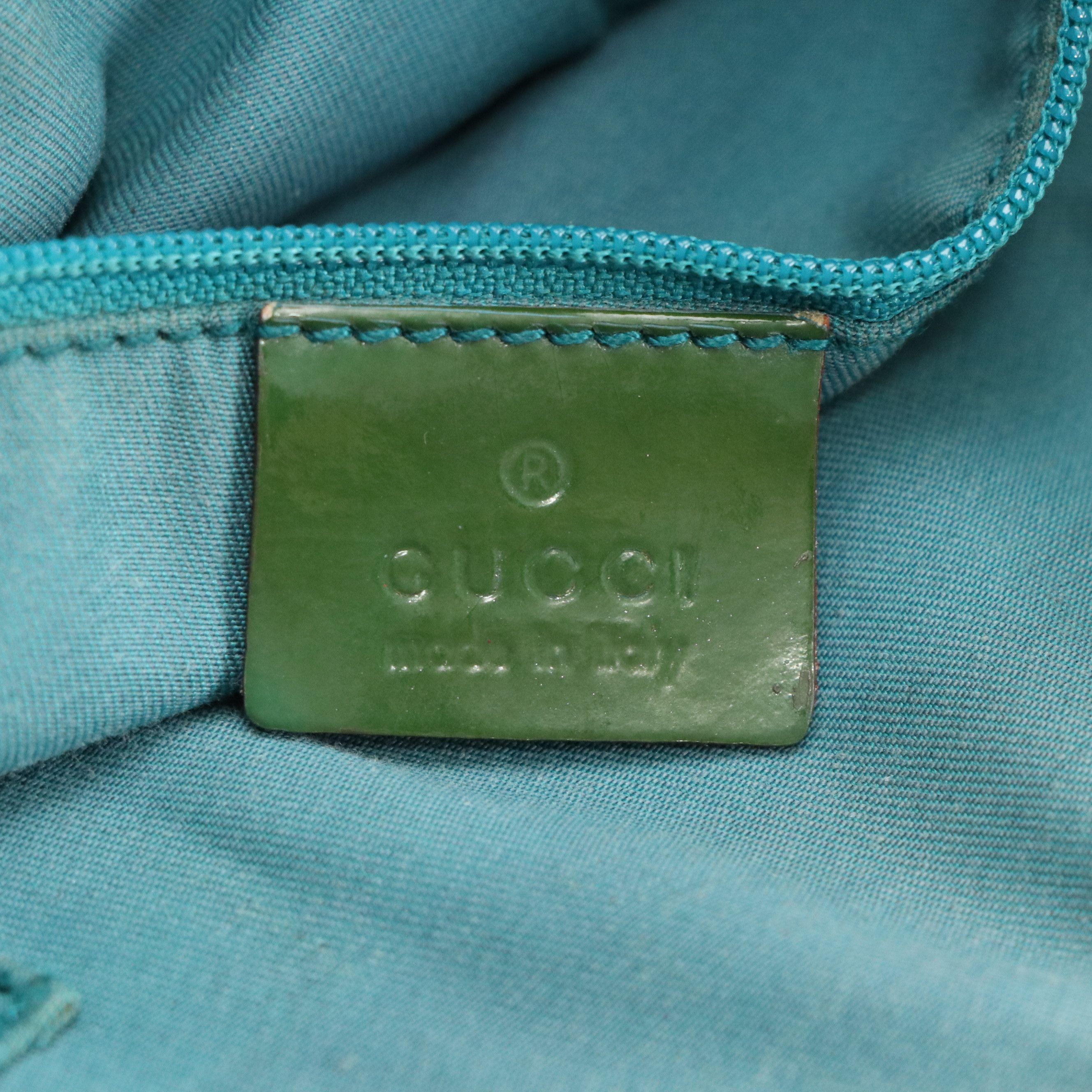 Gucci Small Abbey Boston Shoulder Bag in Beige GG Canvas and Green Leather