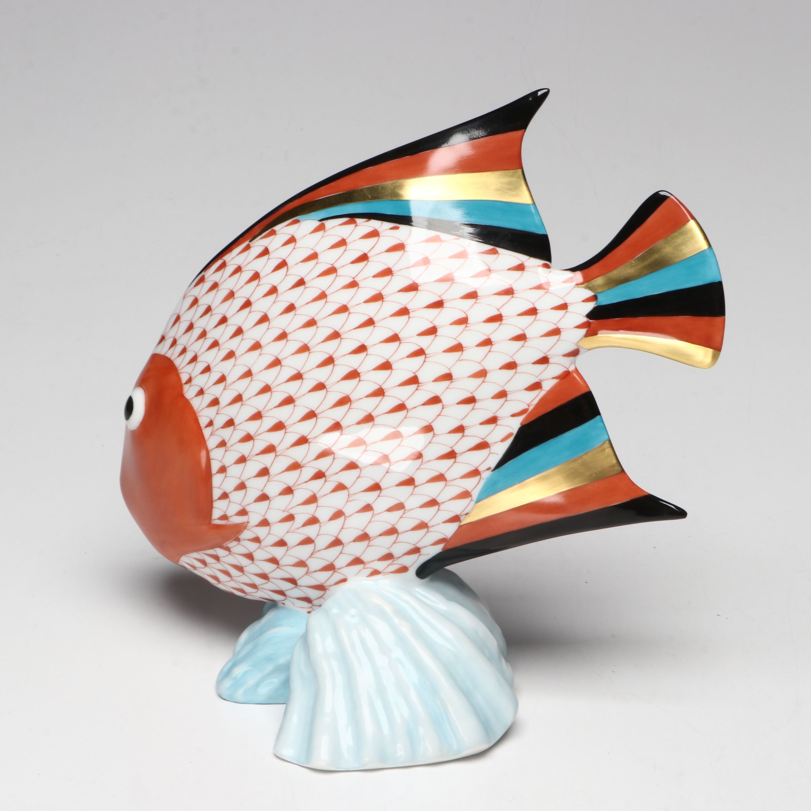 Herend Rust Fishnet with Gold “Fish on Shell” Porcelain Figurine