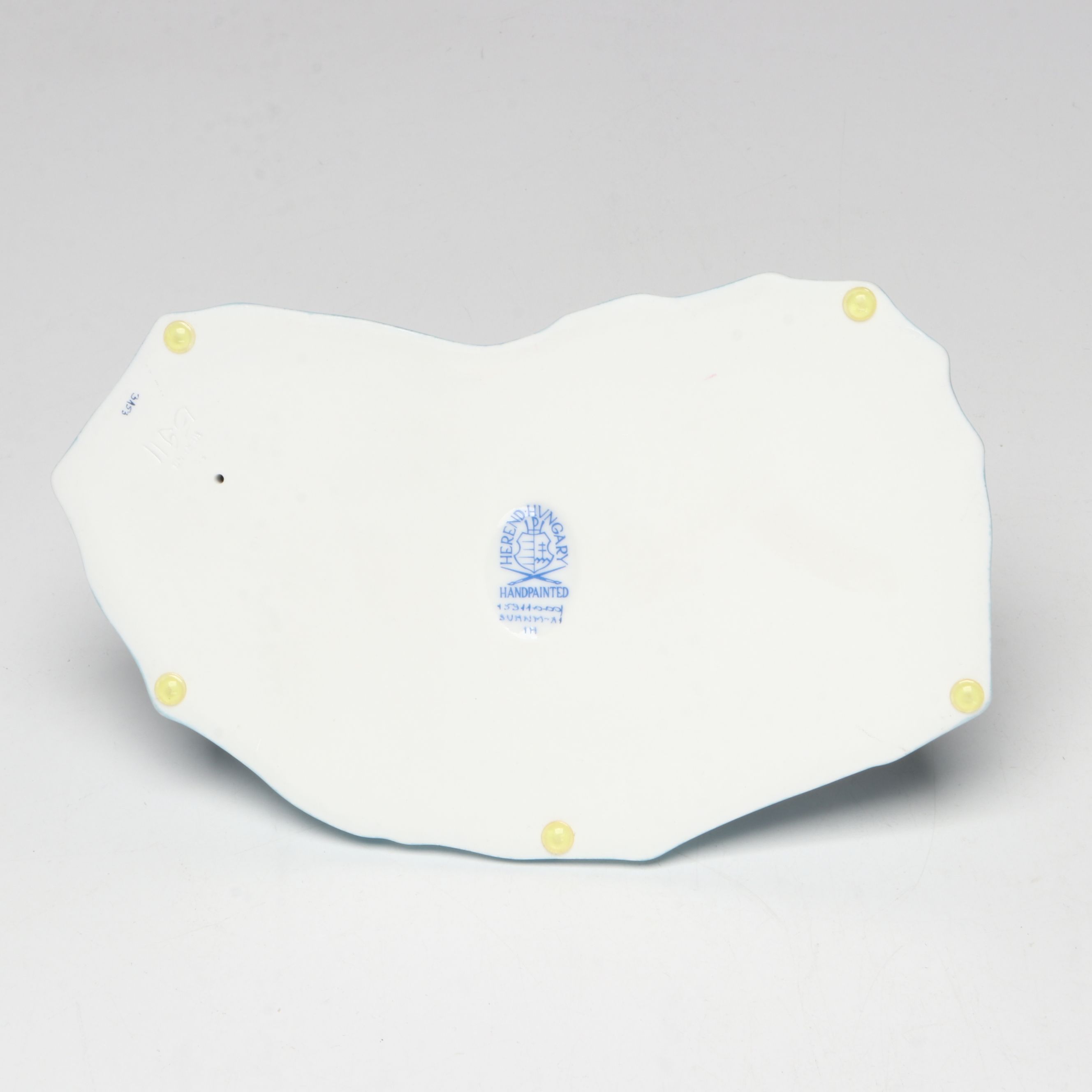 Herend Black Fishnet with Gold “Kissing Sea Lions” Porcelain Figurine