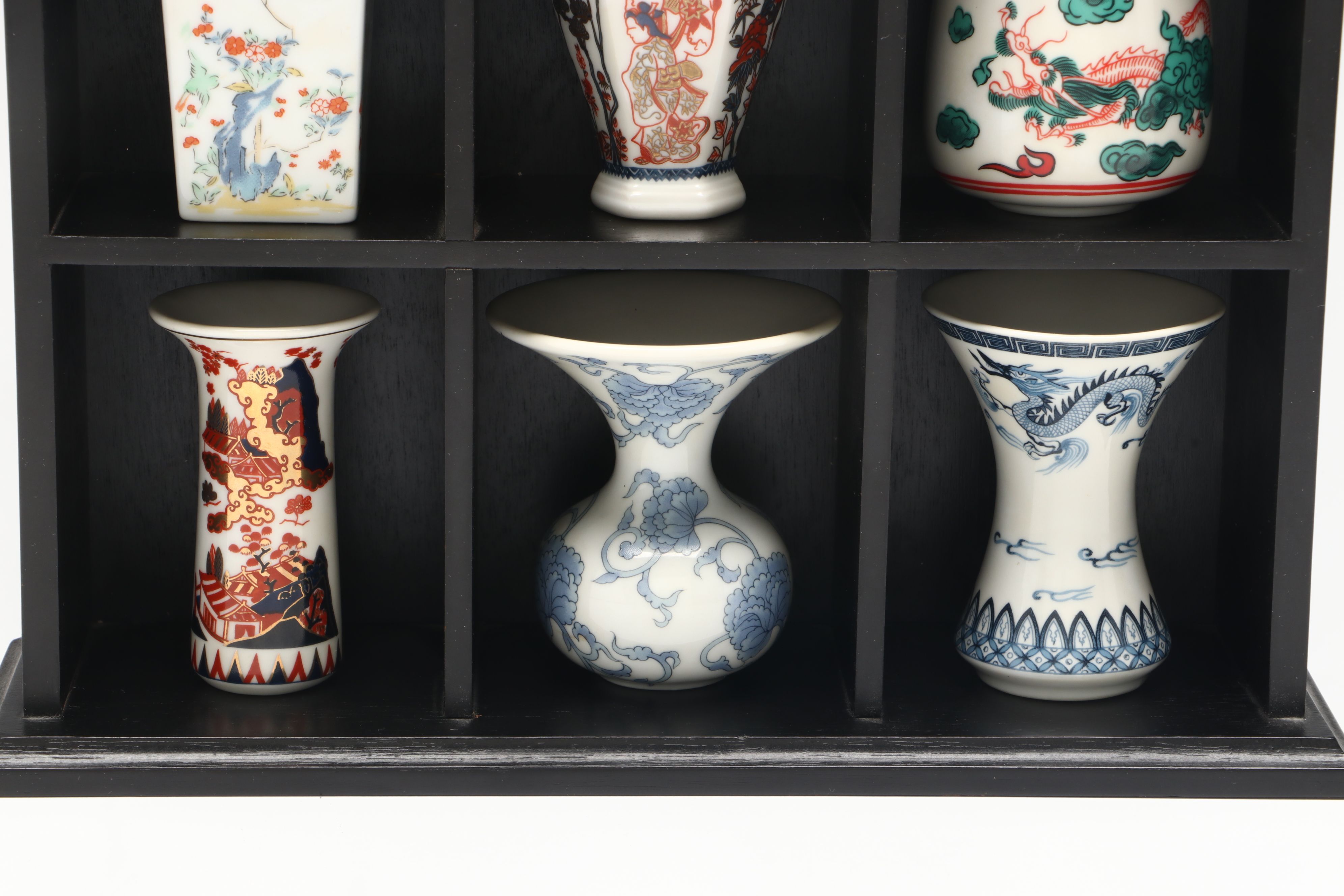 Franklin Mint Miniature Japanese Porcelain Vase Collection in Display Shelf