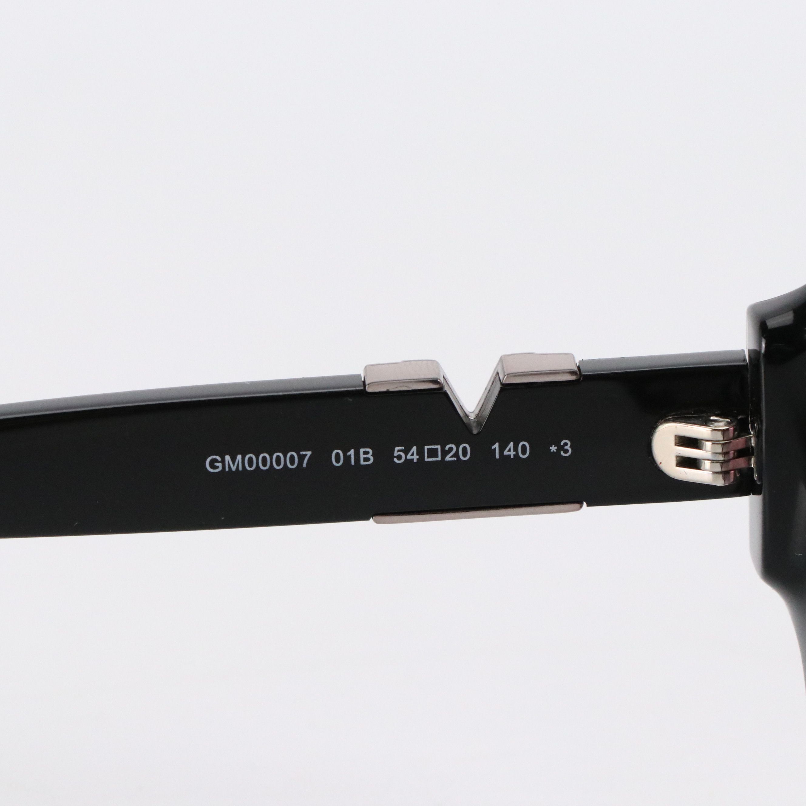 Guess By Marciano GM00007 Shiny Black/Grey Gradient Oversized Sunglasses W/ Box