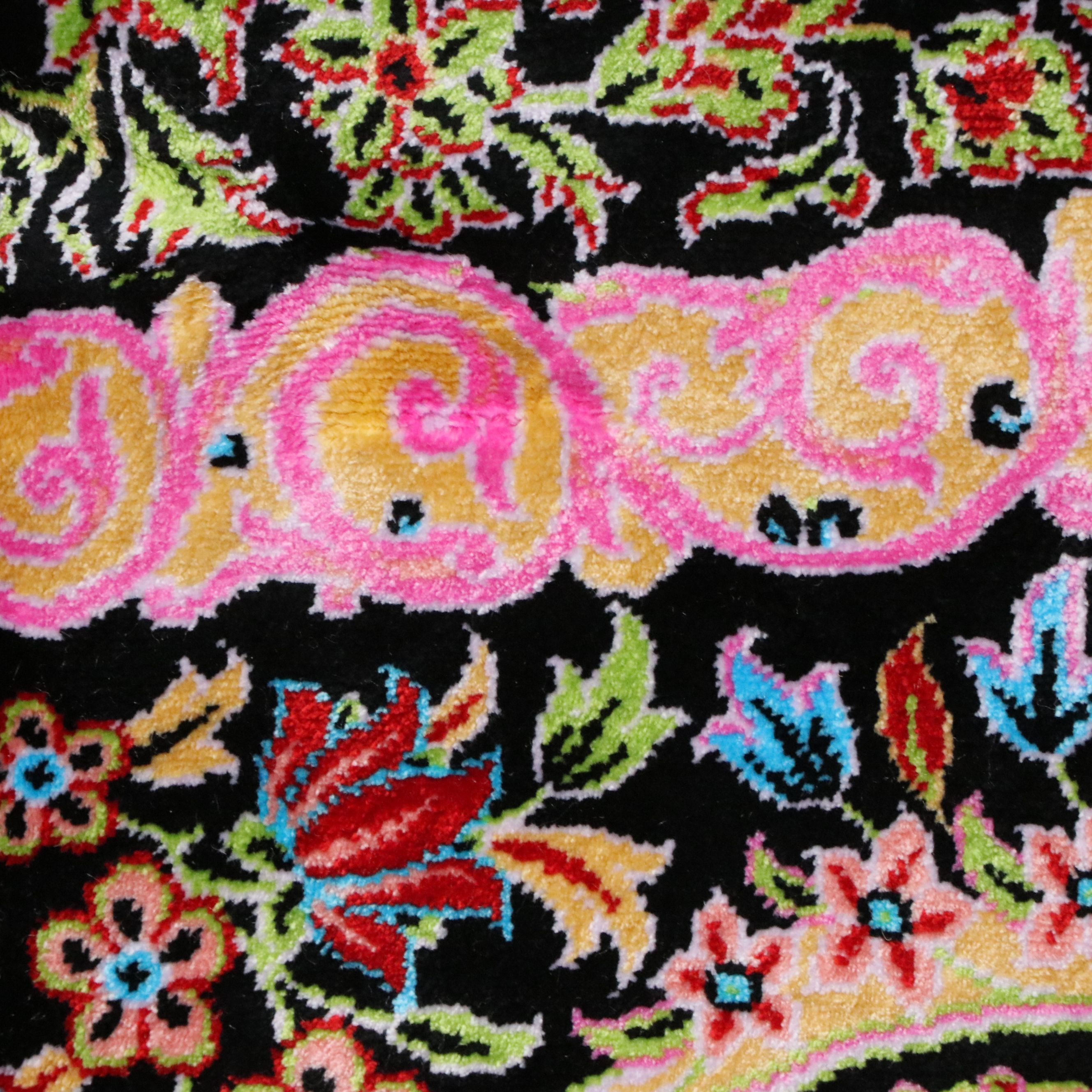 6'5 x 10'4 Machine Made Turkish Qom Style Art Silk Area Rug