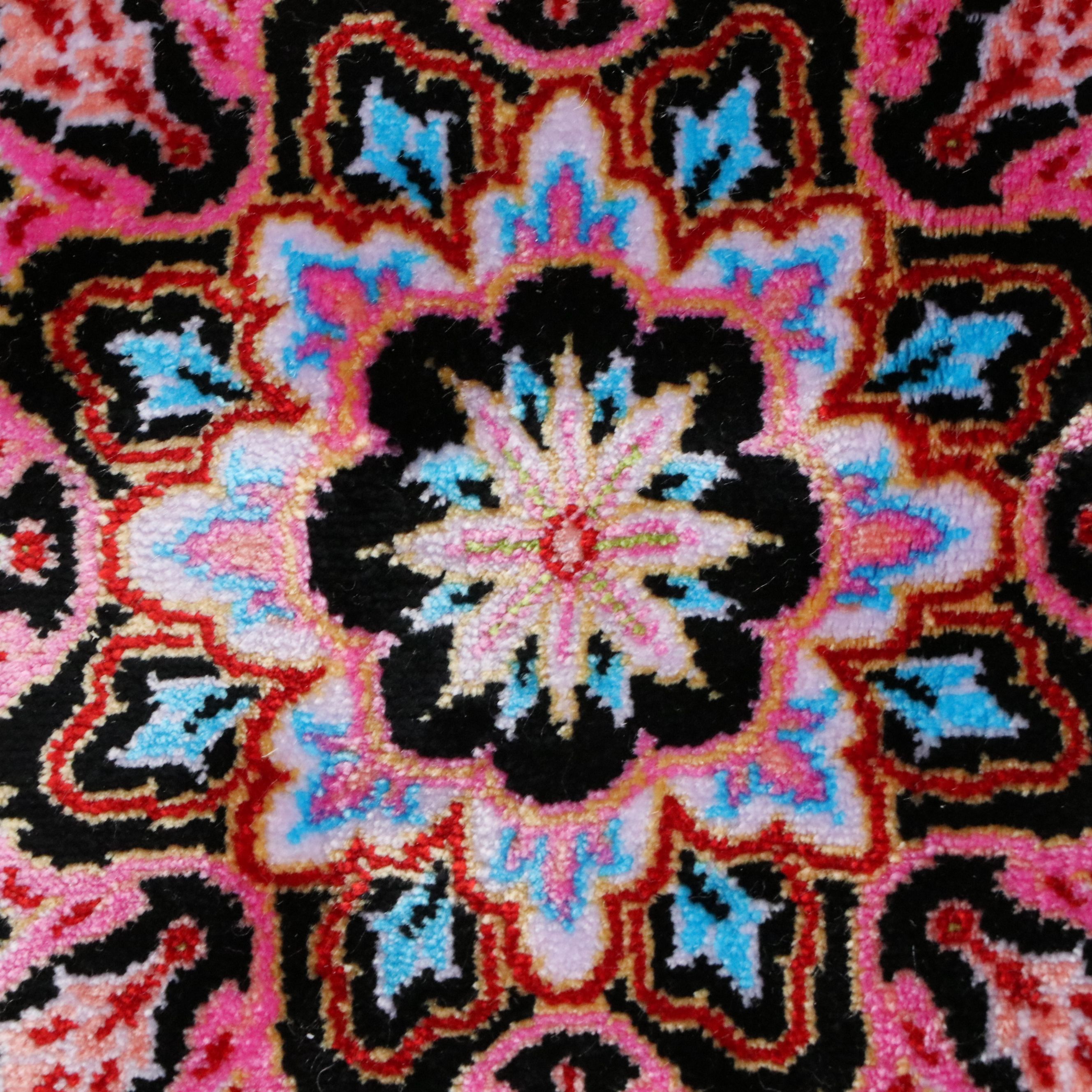 6'5 x 10'4 Machine Made Turkish Qom Style Art Silk Area Rug