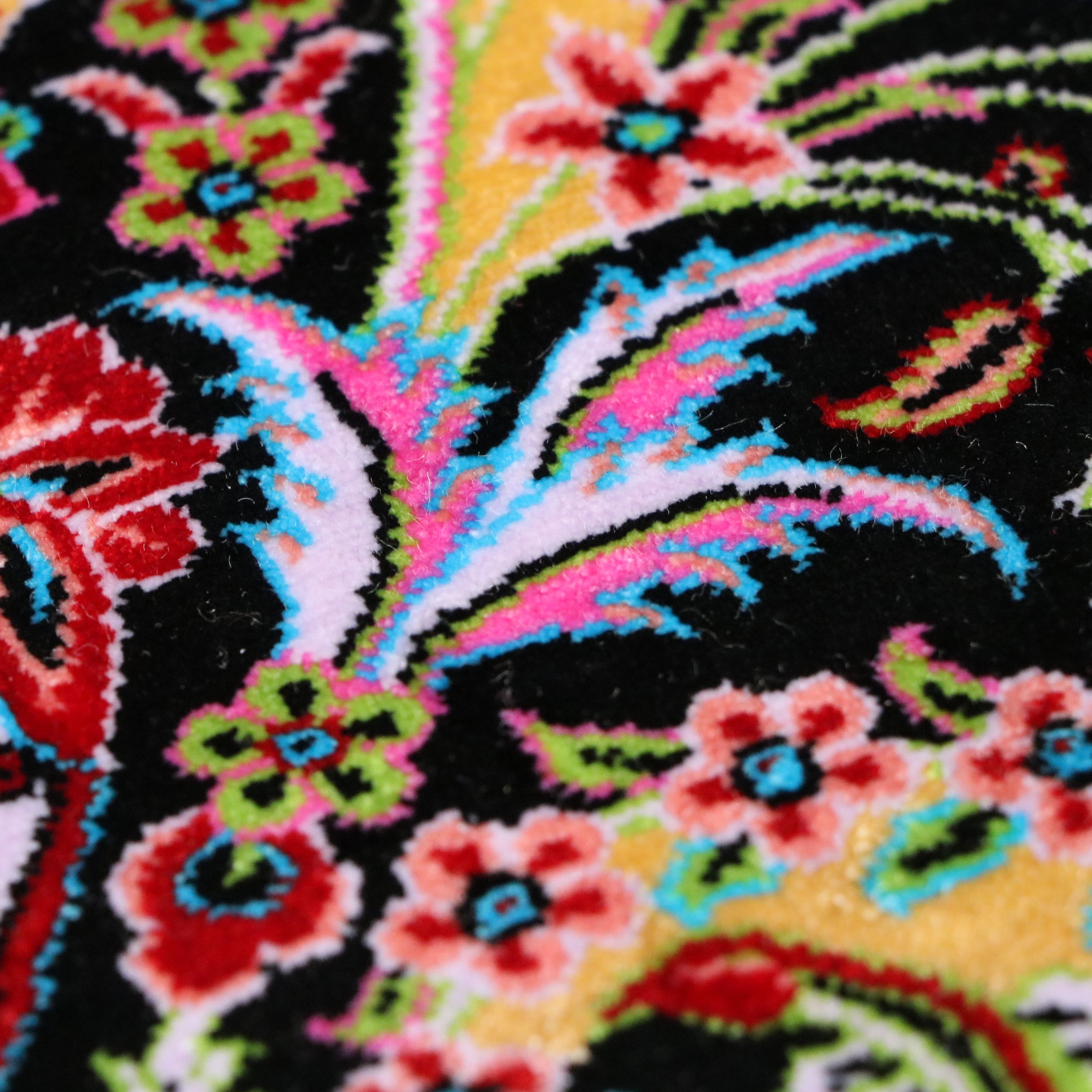 6'5 x 10'4 Machine Made Turkish Qom Style Art Silk Area Rug