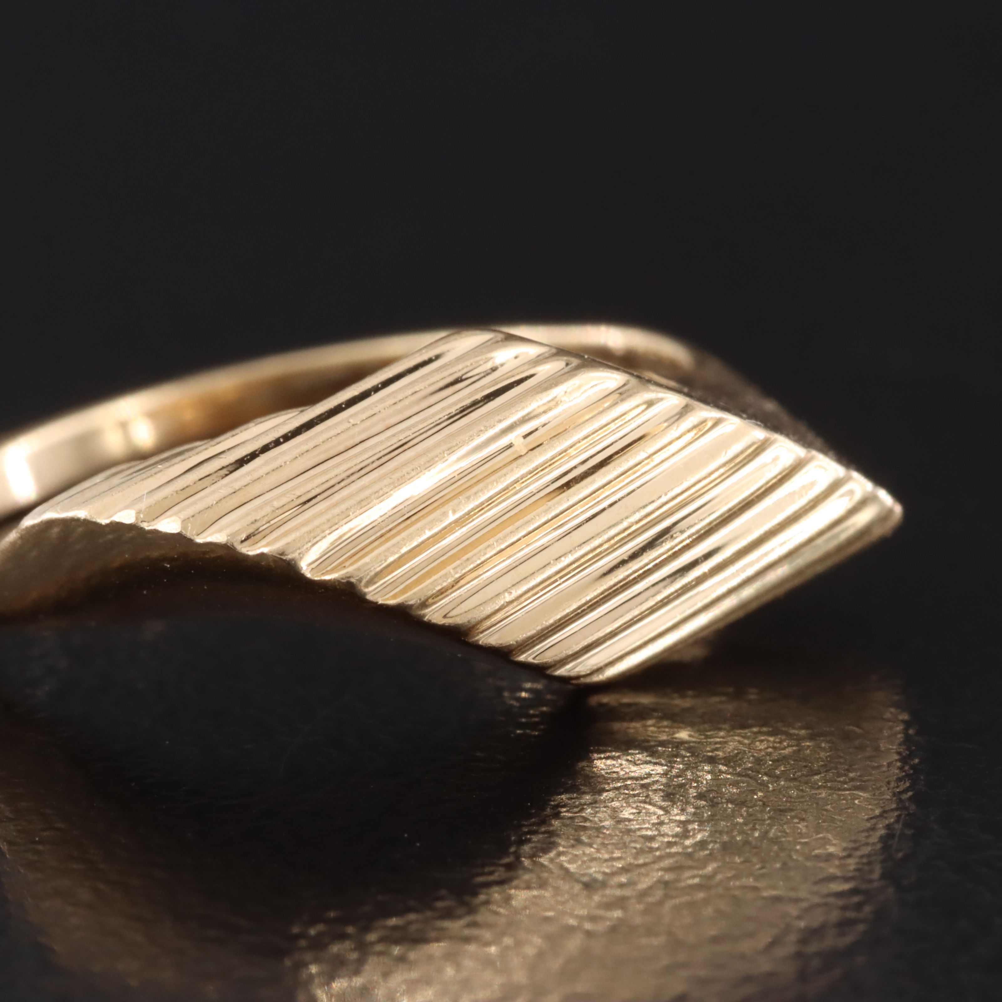 14K Fluted Ring