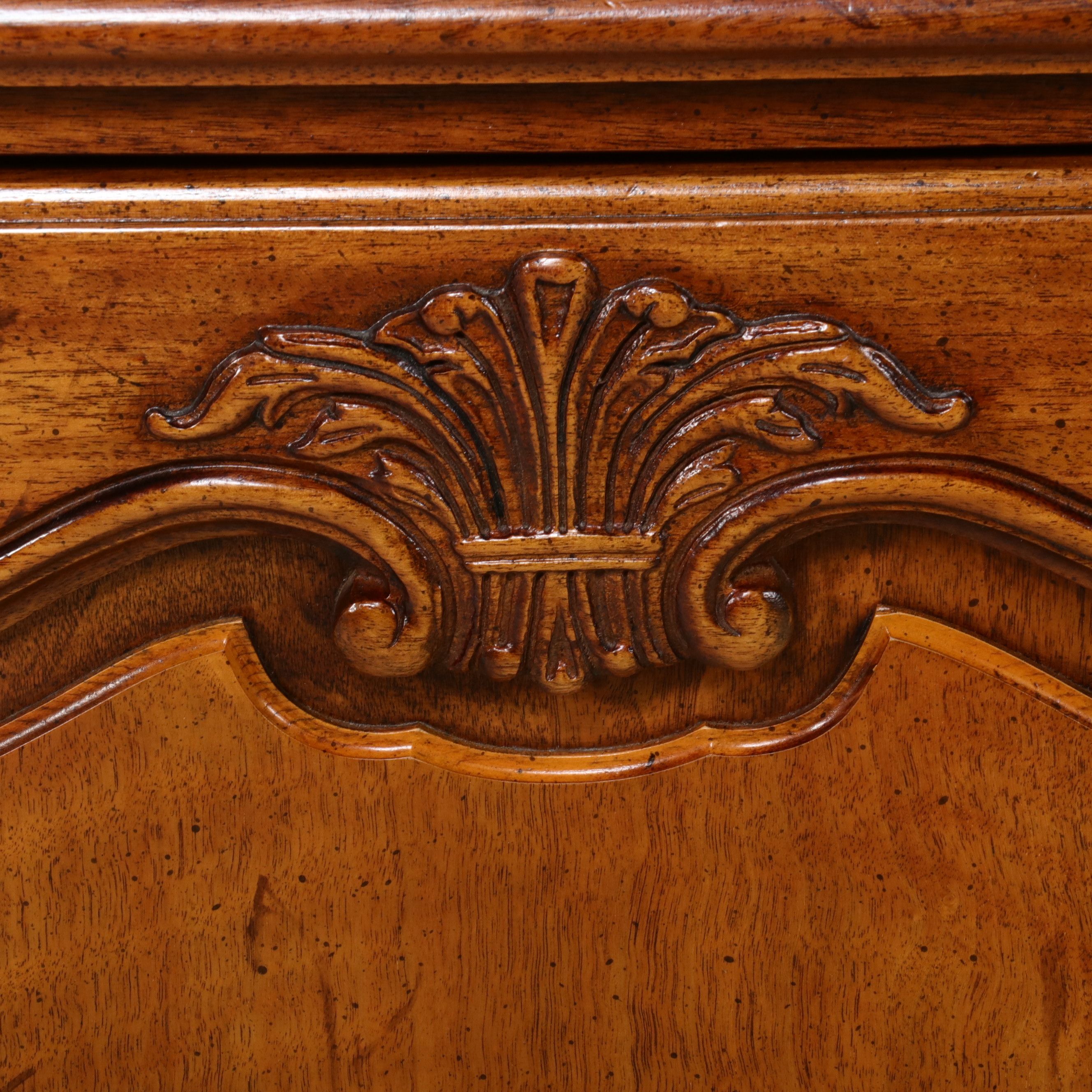 Henredon French Provincial Style Two-Piece China Cabinet, Late 20th Century