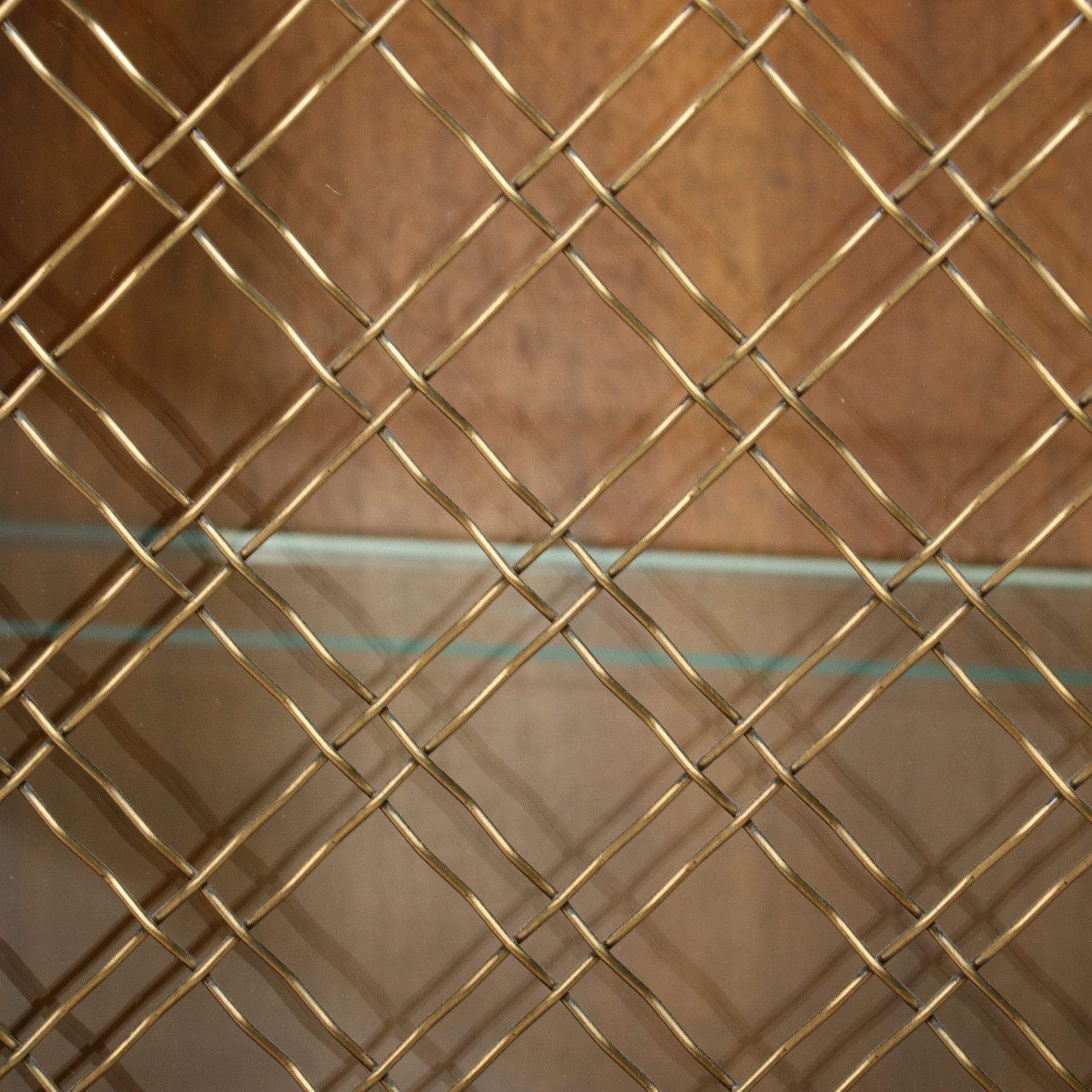 Henredon French Provincial Style Two-Piece China Cabinet, Late 20th Century