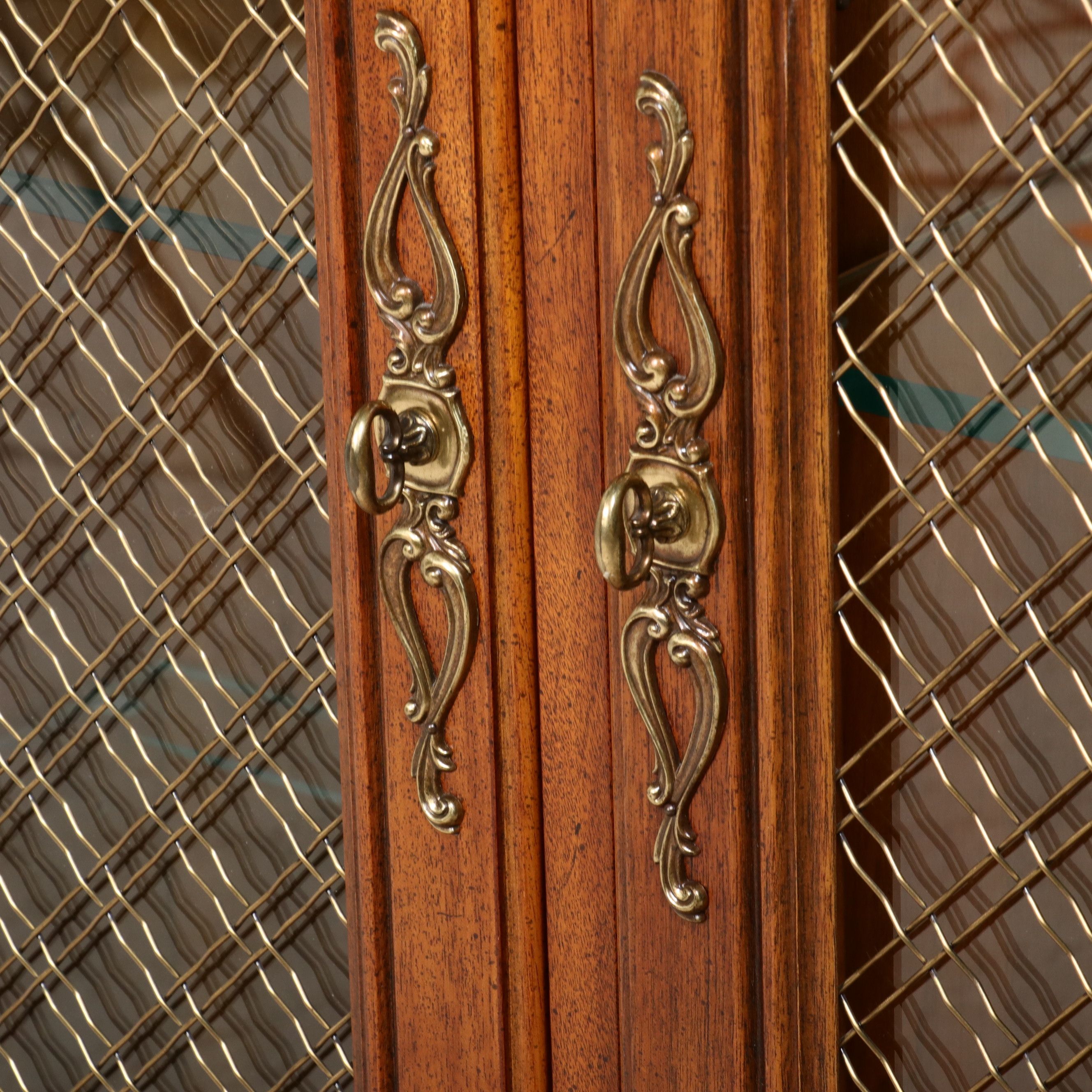 Henredon French Provincial Style Two-Piece China Cabinet, Late 20th Century