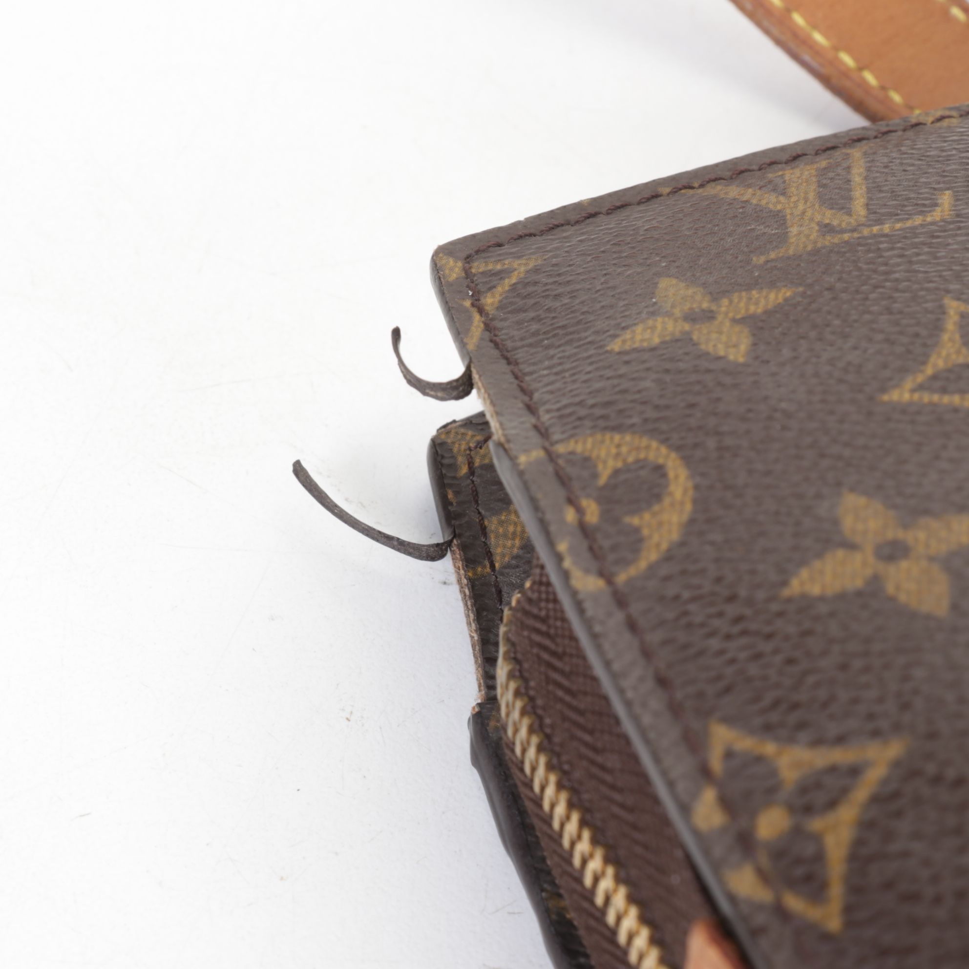 Louis Vuitton Babylone Tote Bag in Monogram Canvas and Vachetta Leather