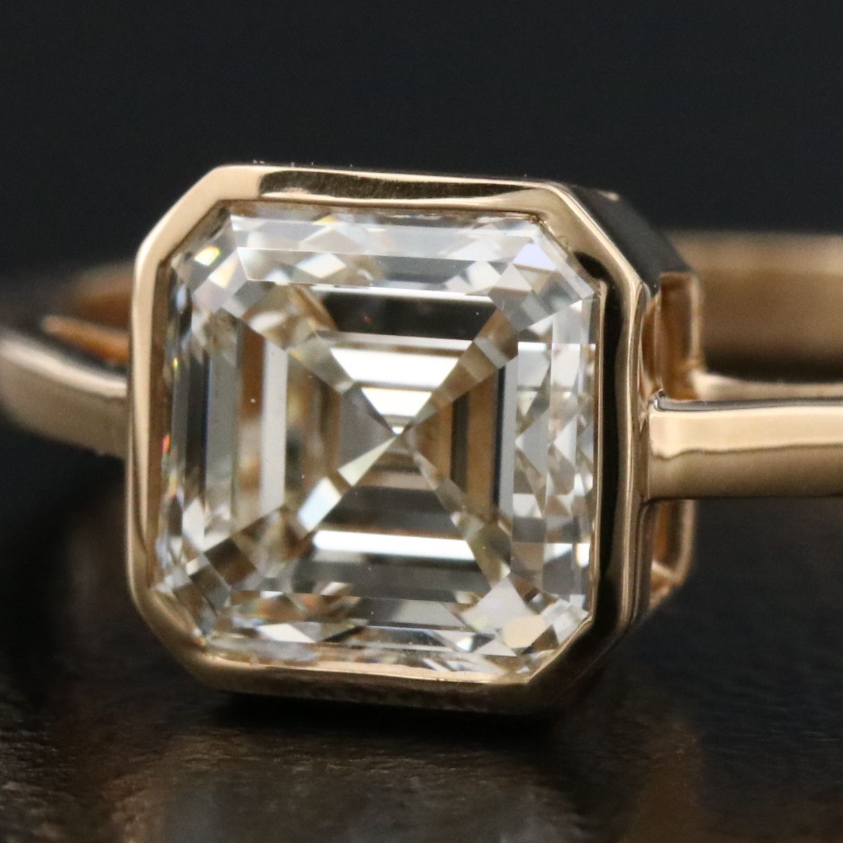 18K 1.70 CT Internally Flawless Diamond Ring