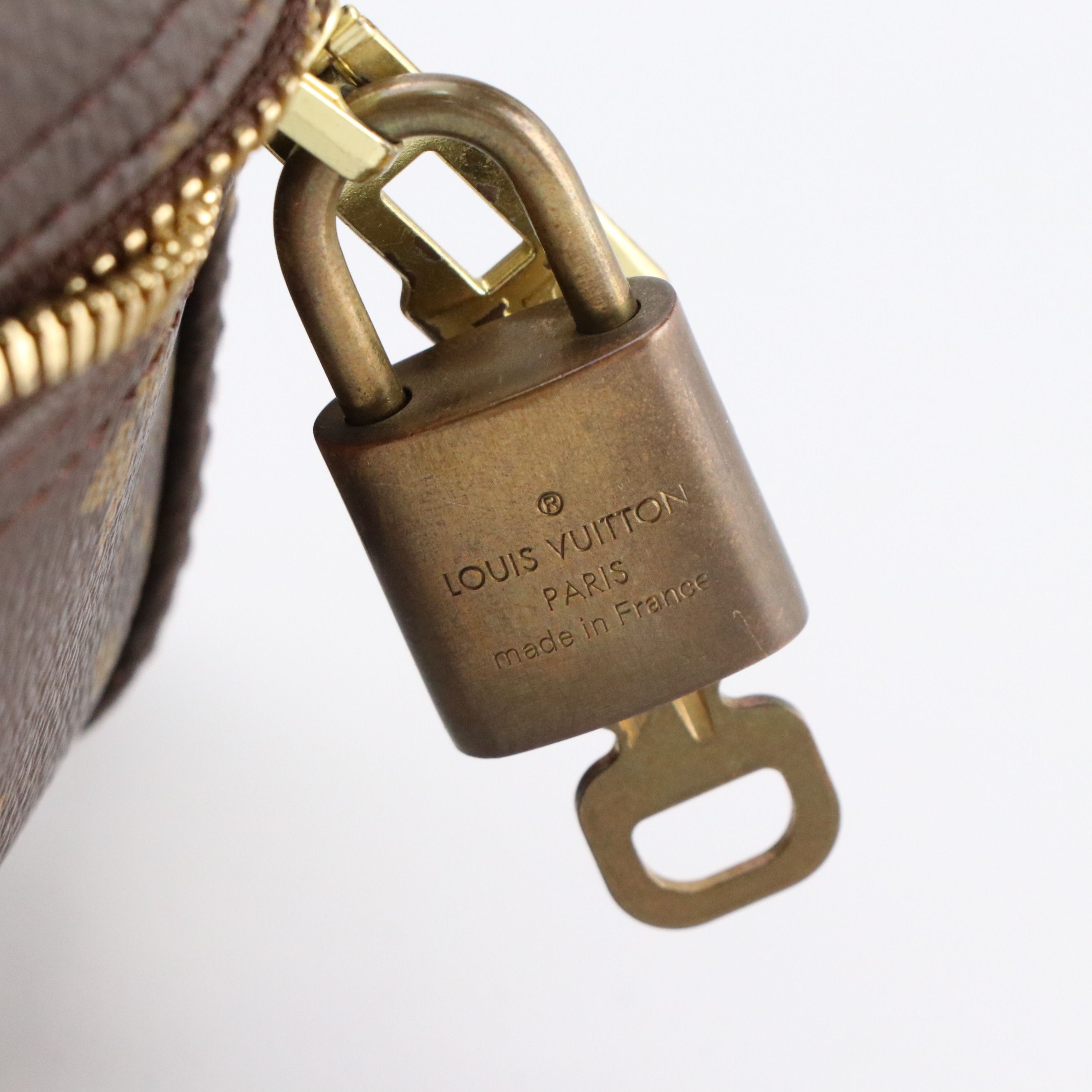 Louis Vuitton Deauville Handbag in Monogram Canvas and Vachetta Leather