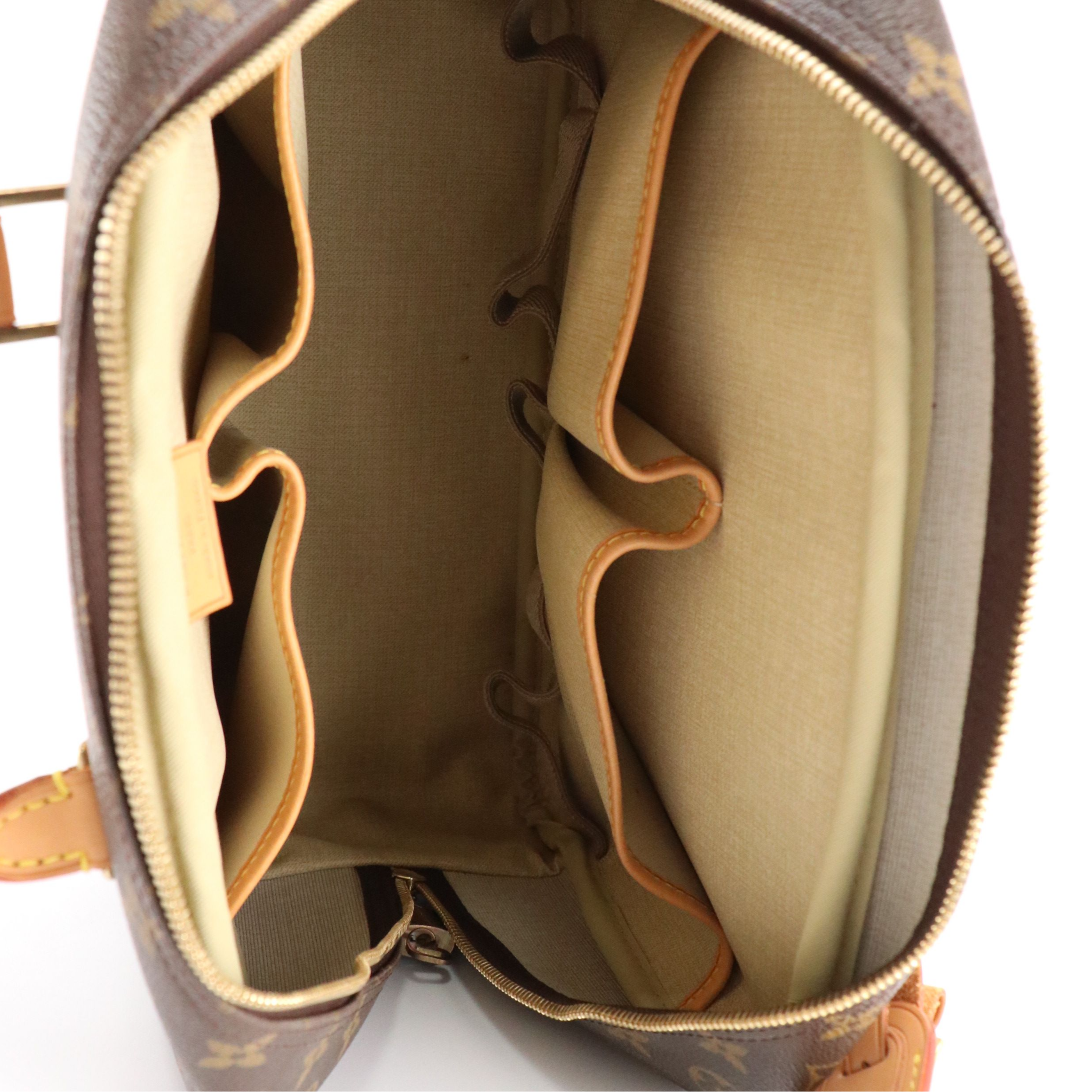 Louis Vuitton Deauville Handbag in Monogram Canvas and Vachetta Leather