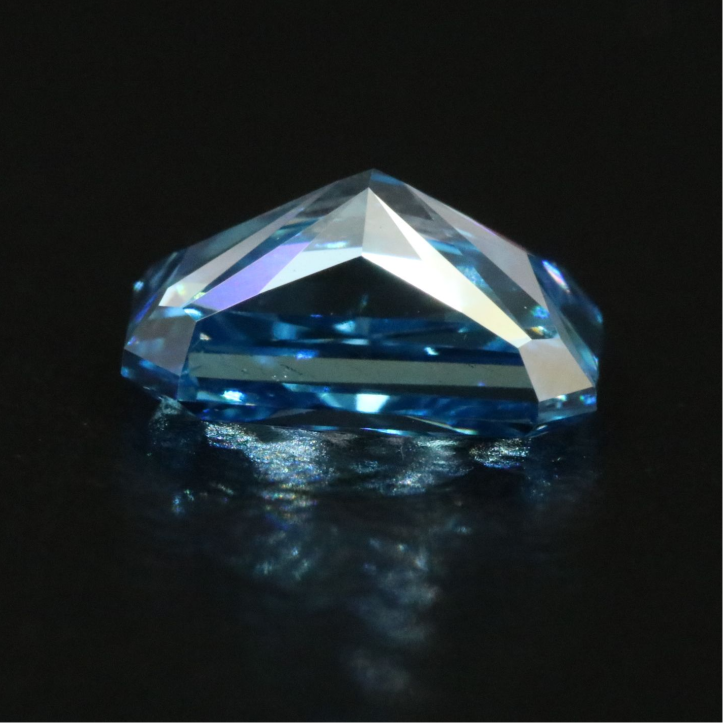 Loose 1.03 CT Lab Grown Fancy Vivid Blue Diamond with IGI Report