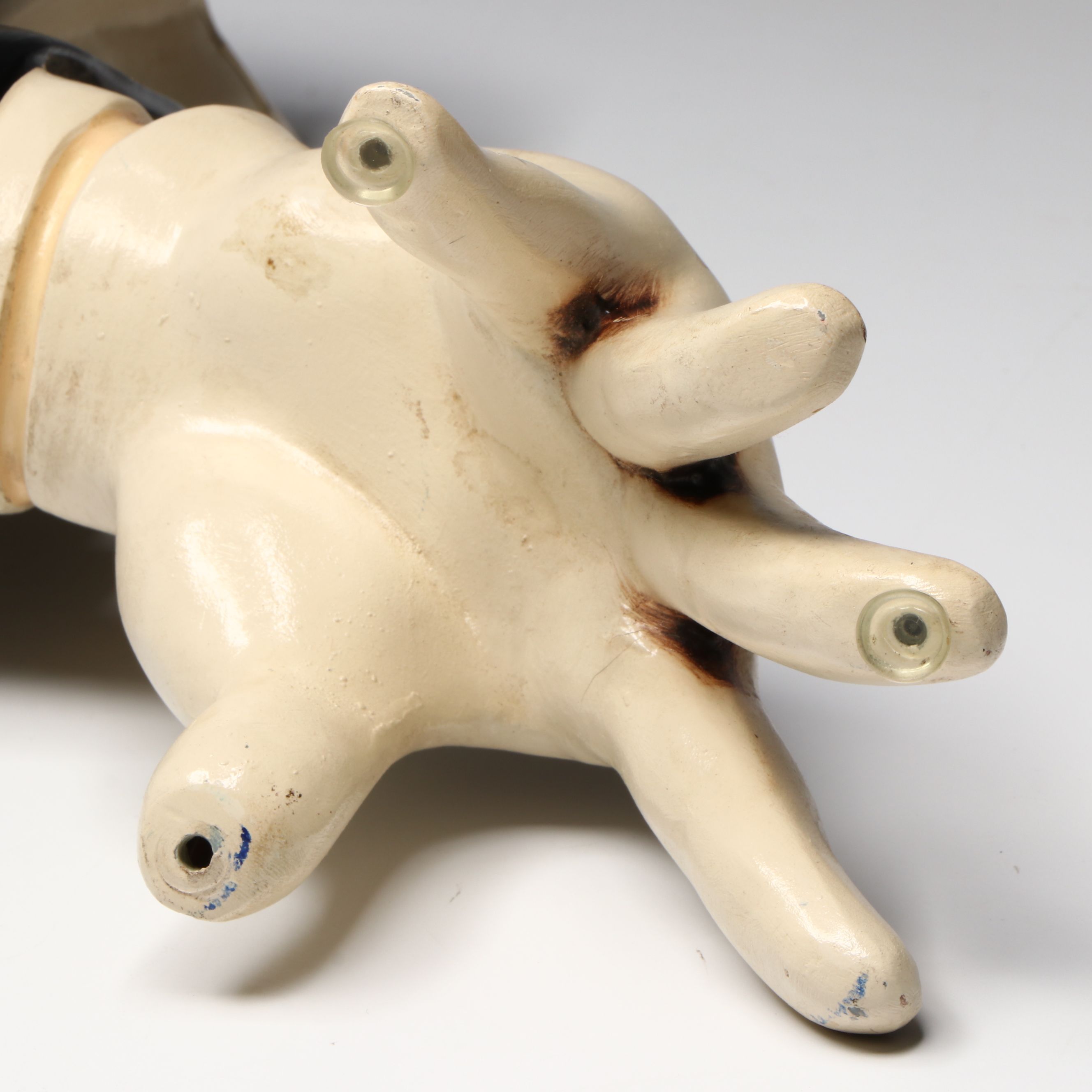 Leonardo Luna Butler Hand Wall Hanging