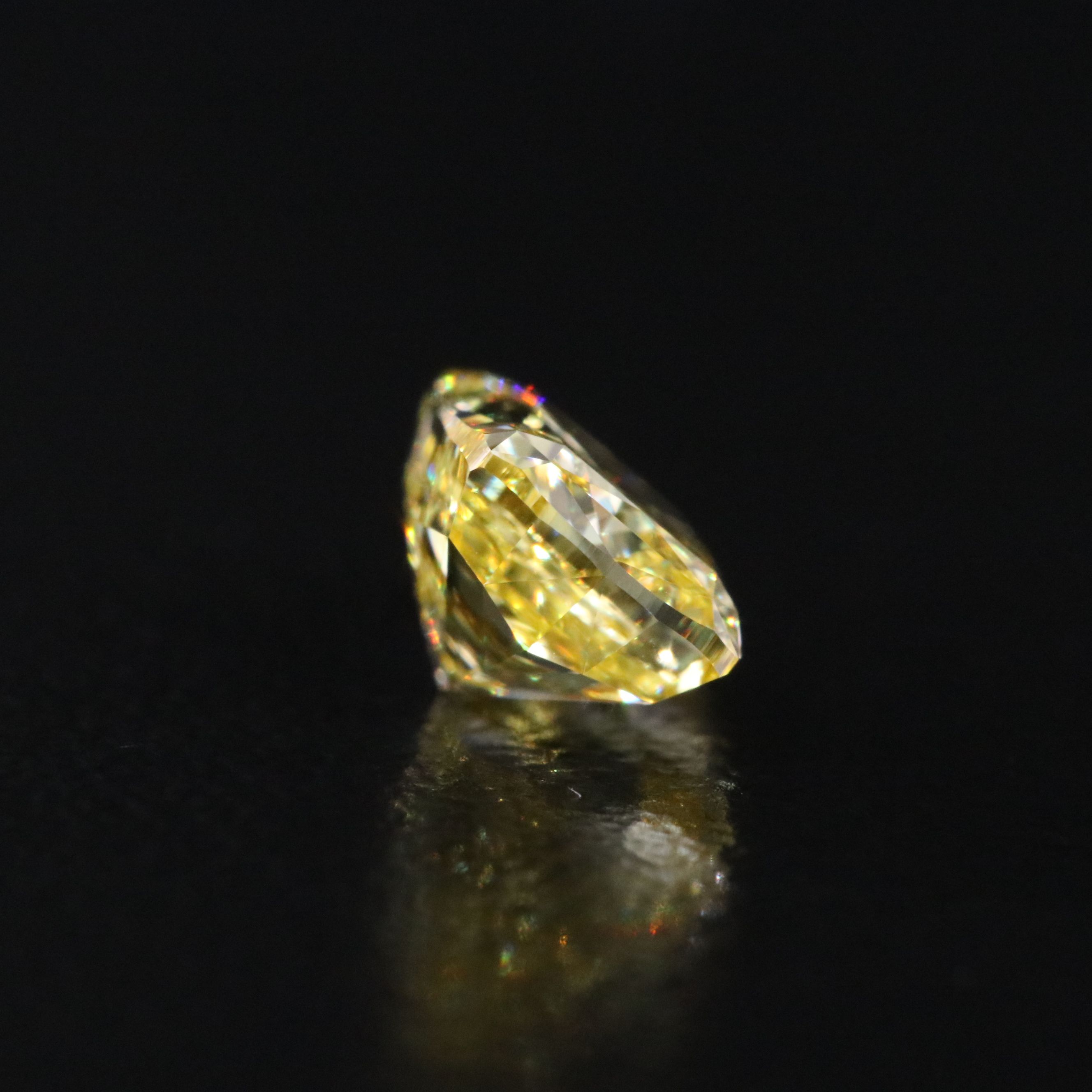 Loose 1.08 CT Lab Grown Fancy Vivid Yellow Diamond with IGI Report