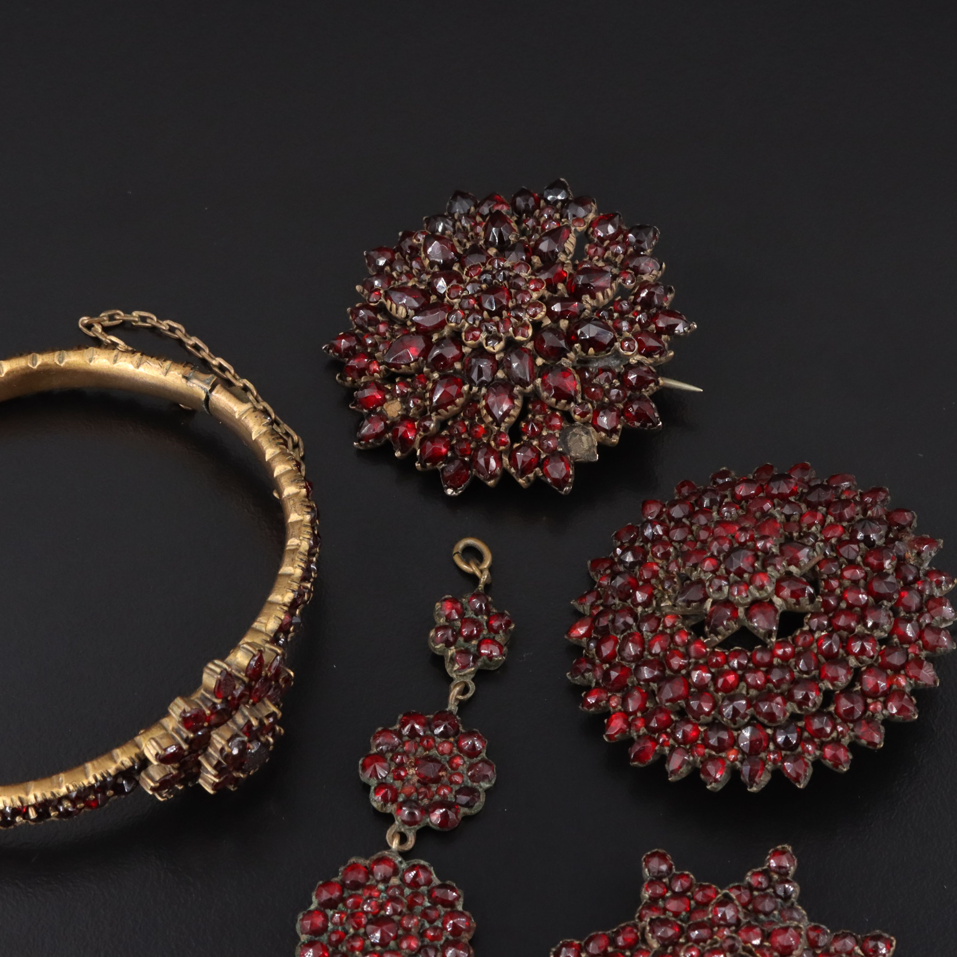 Victorian ft. in Antique & Vintage Garnet Jewelry Collection