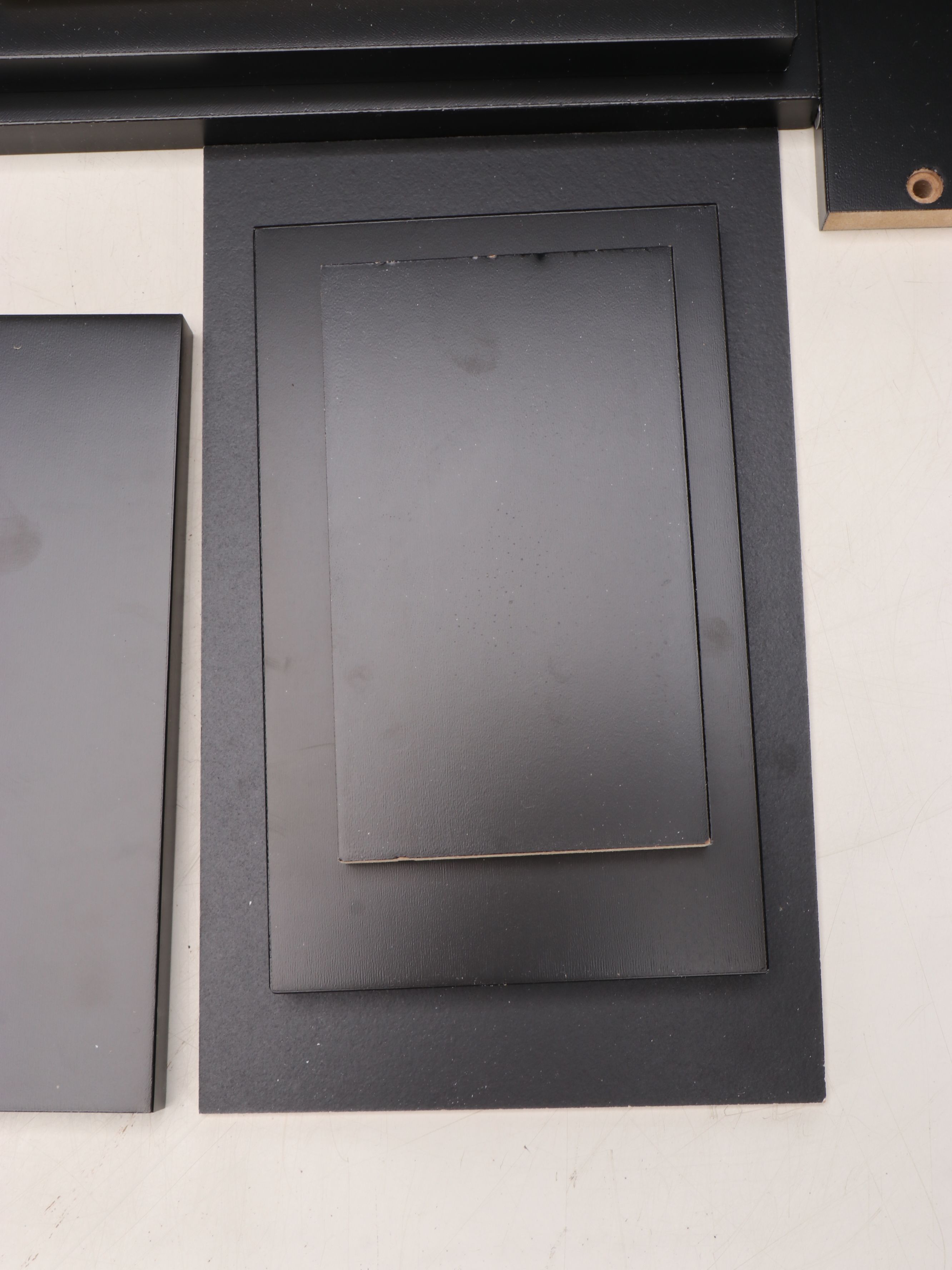 ChooChoo Black End Table