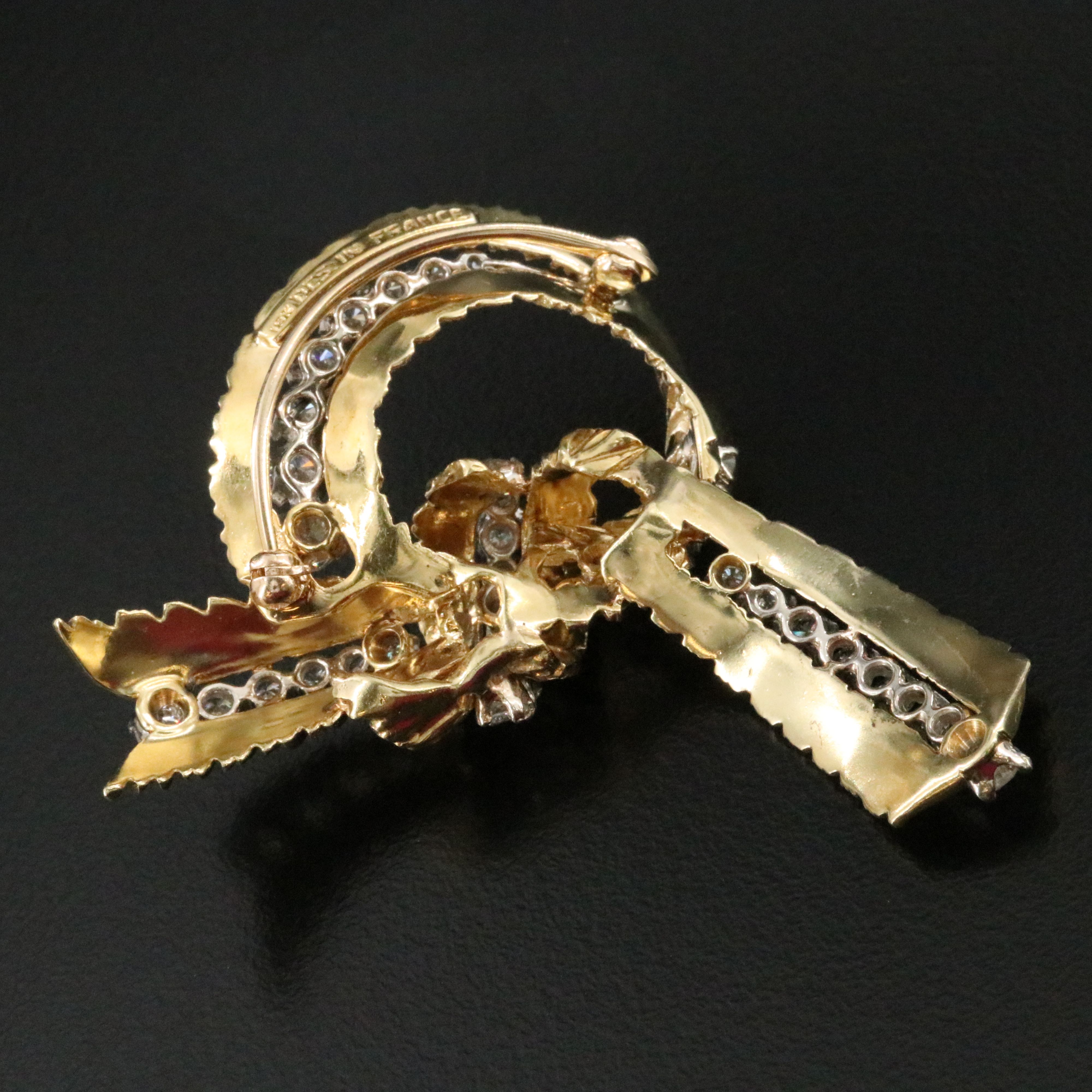 18K 2.50 CTW Diamond Ribbon Brooch