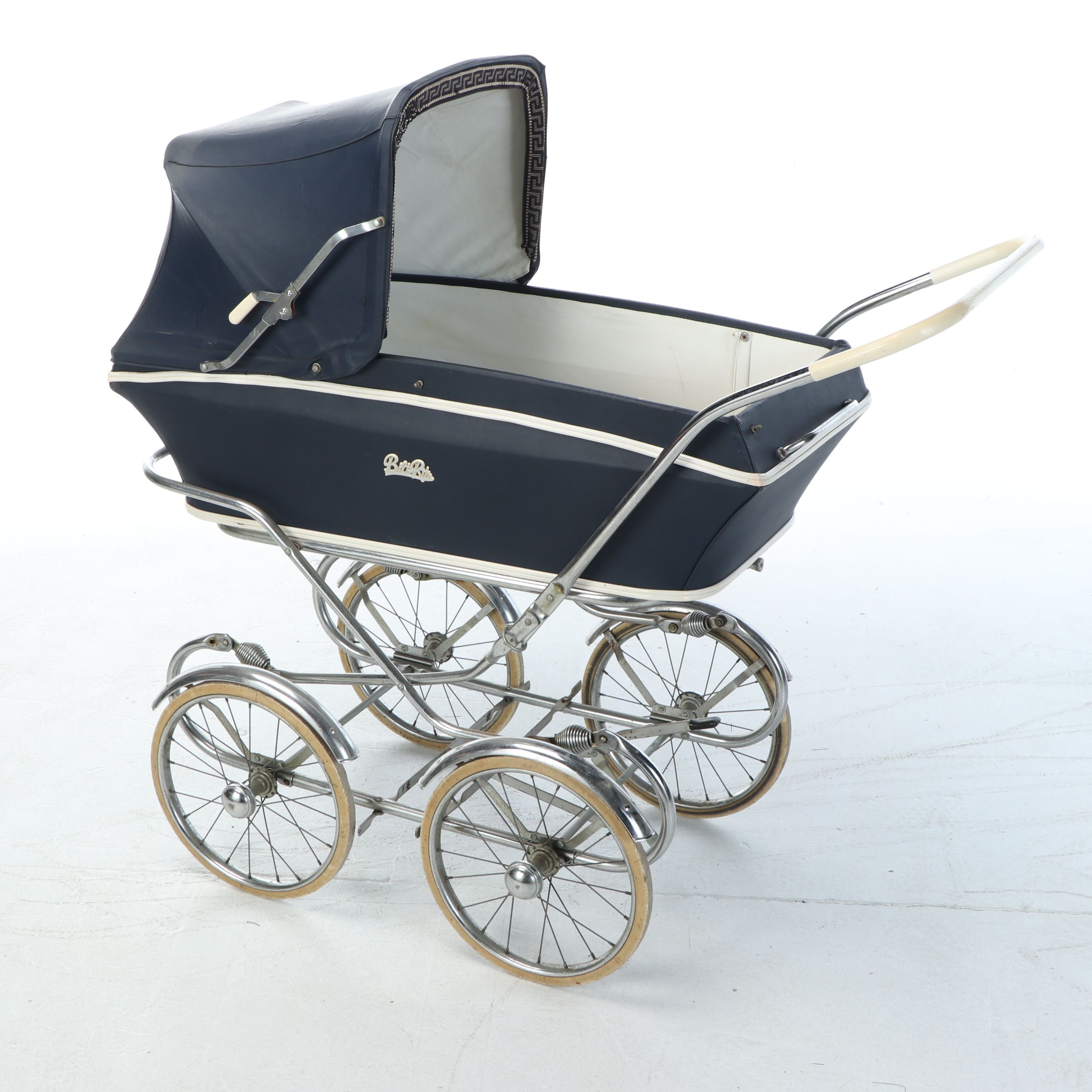 Bilt Rite Mid-Century Carriage Style Pram