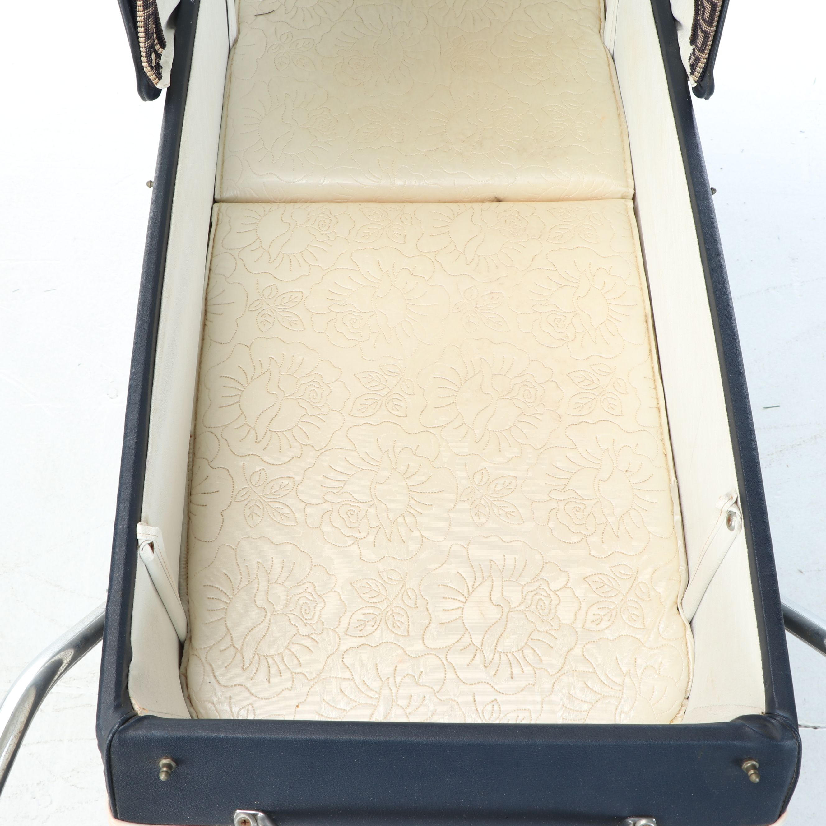 Bilt Rite Mid-Century Carriage Style Pram