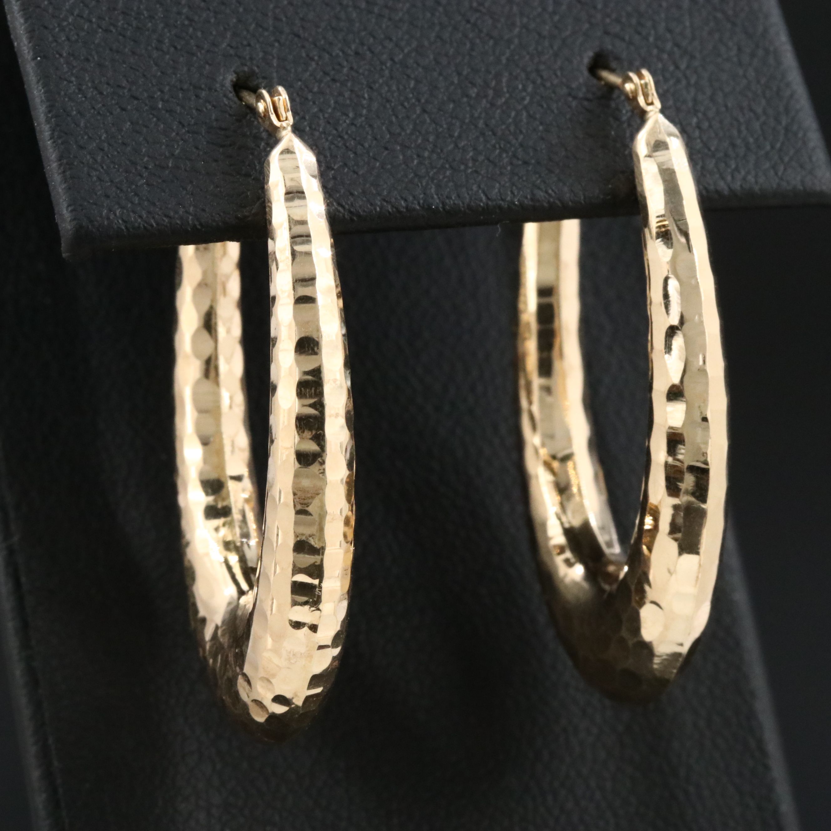 14K Hammered Oval Hoop Earrings