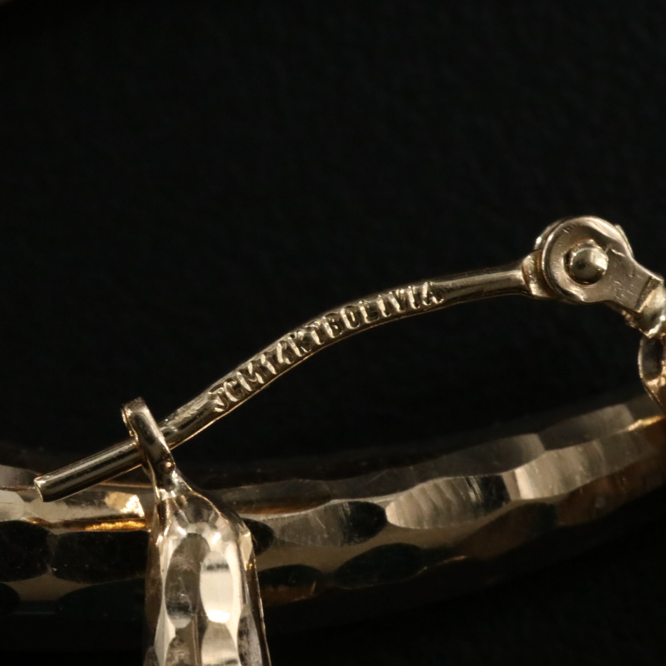 14K Hammered Oval Hoop Earrings