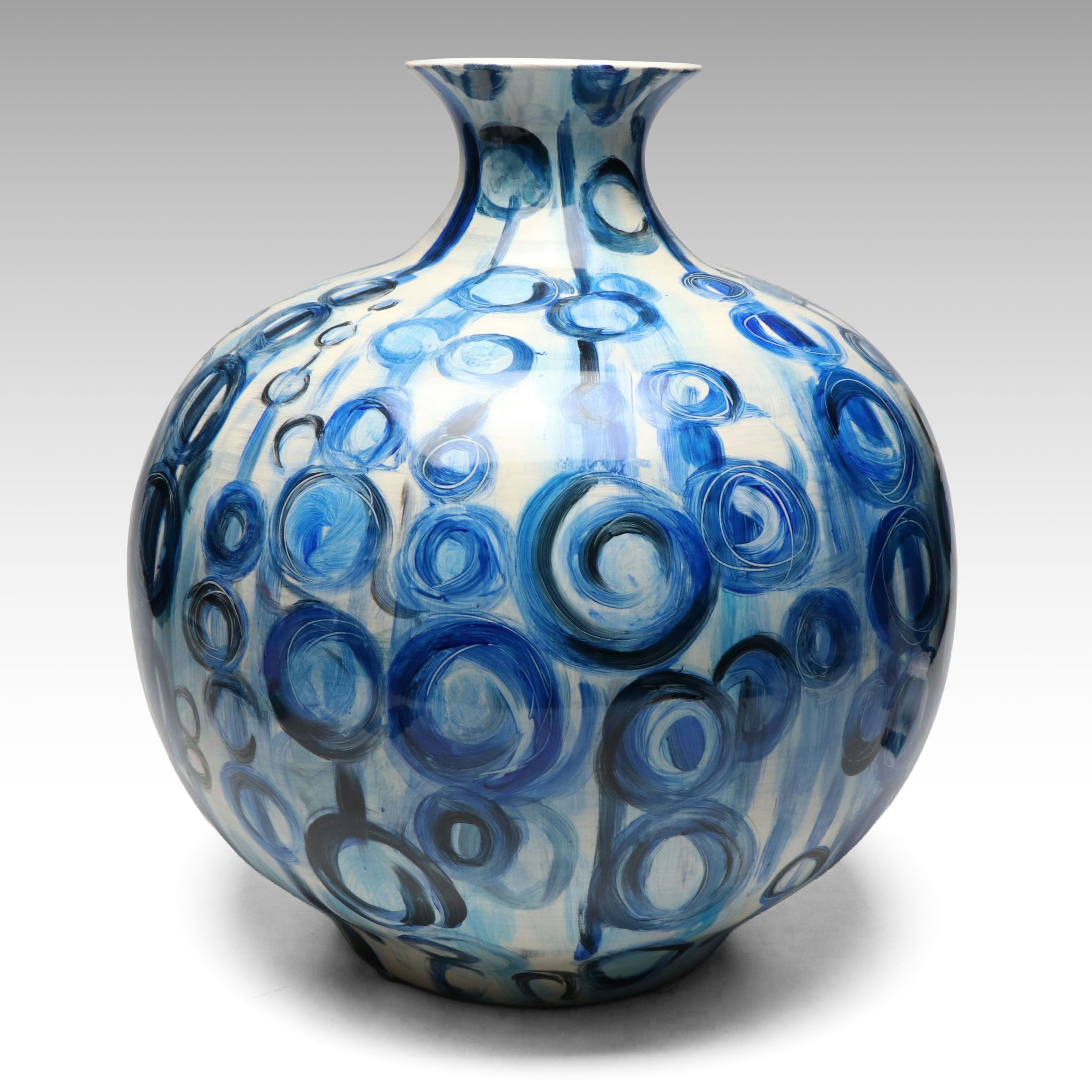 Tozai Home Blue Circle Porcelain Vase | EBTH