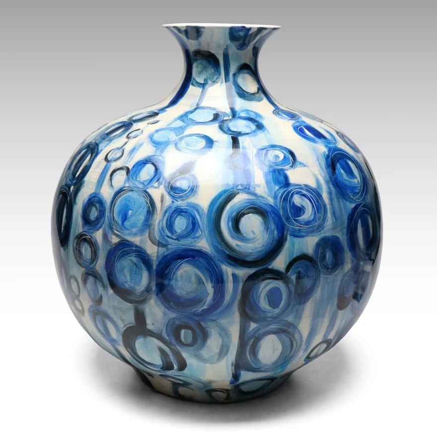 Tozai Home Blue Circle Porcelain Vase | EBTH