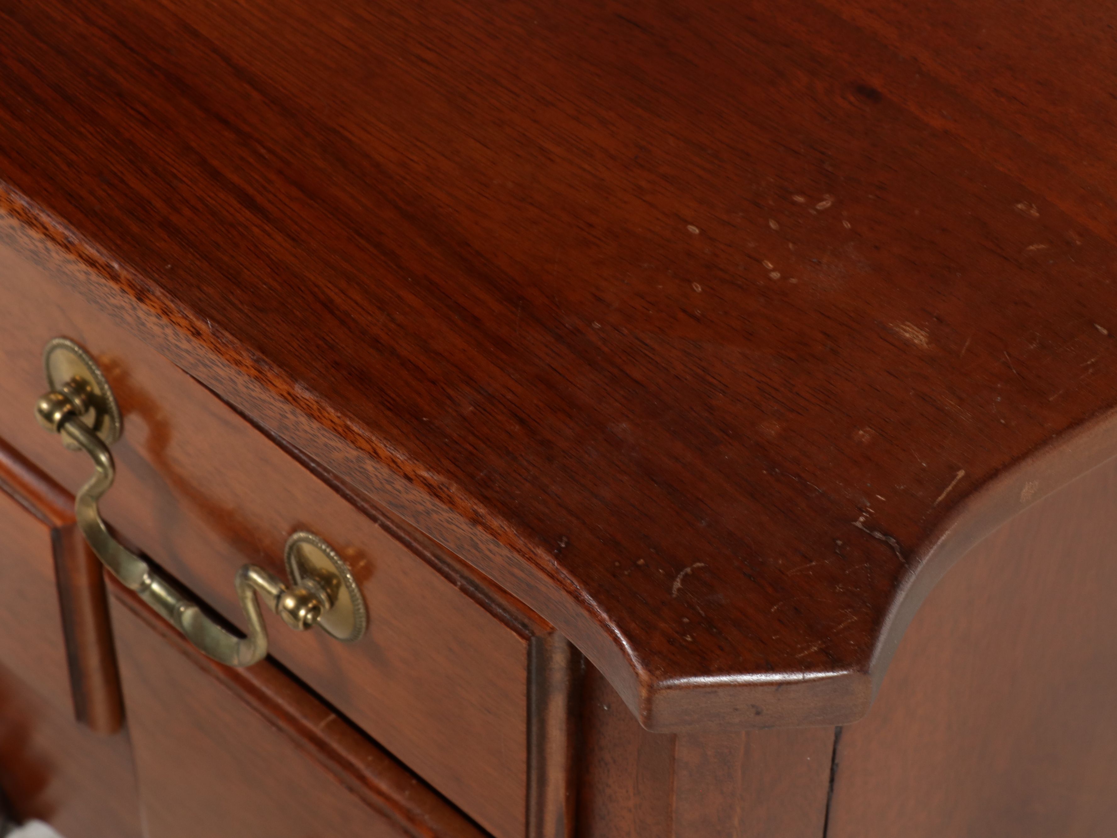 Link-Taylor Chippendale Style Mahogany Lowboy, Late 20th Century
