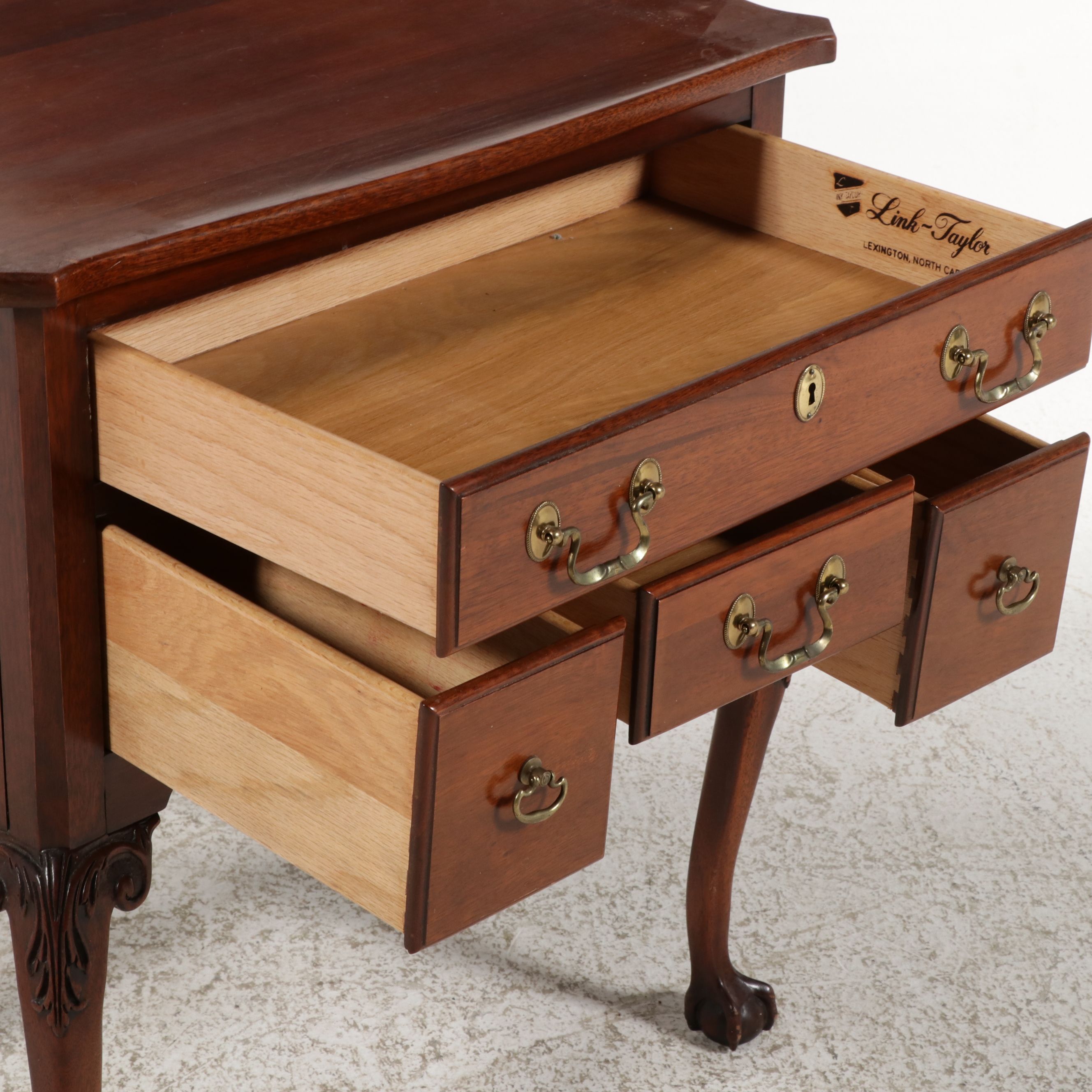 Link-Taylor Chippendale Style Mahogany Lowboy, Late 20th Century