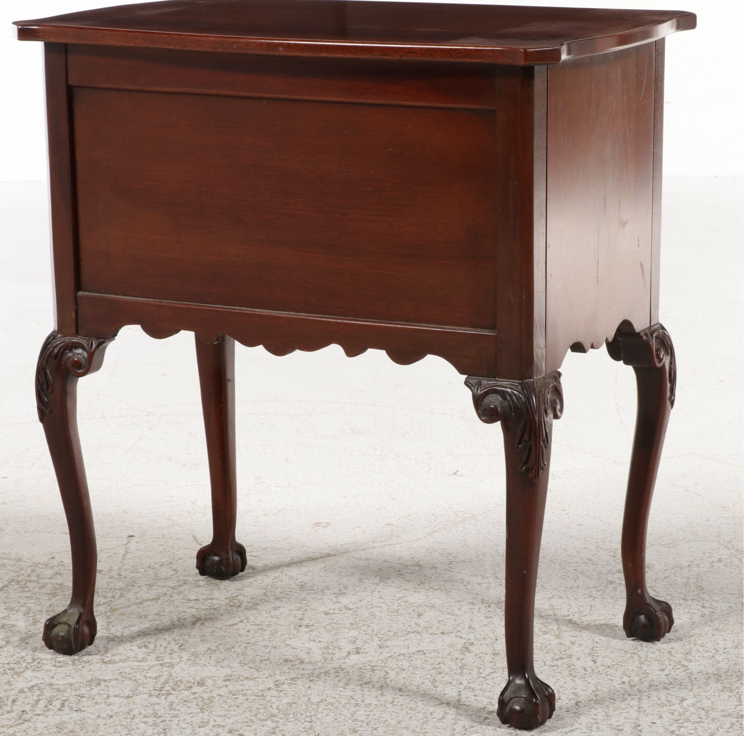 Link-Taylor Chippendale Style Mahogany Lowboy, Late 20th Century