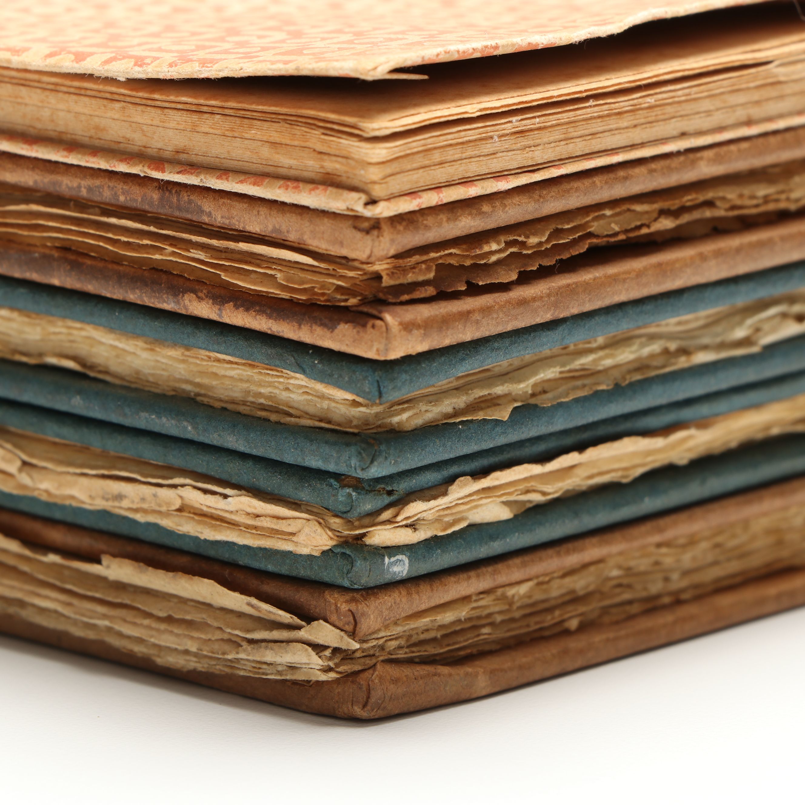 "Little Journeys to the Homes of Eminent Artists" with More Antique Books