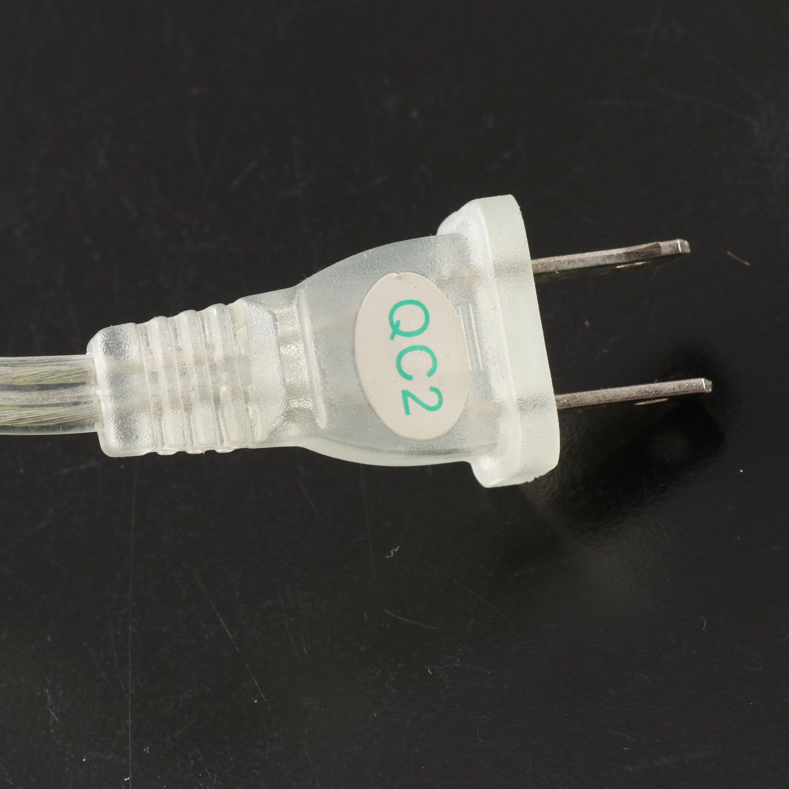 Simon Pearce Bird Paperweights, and Crystal Beadwork Flowers on Matte Gold Lamp