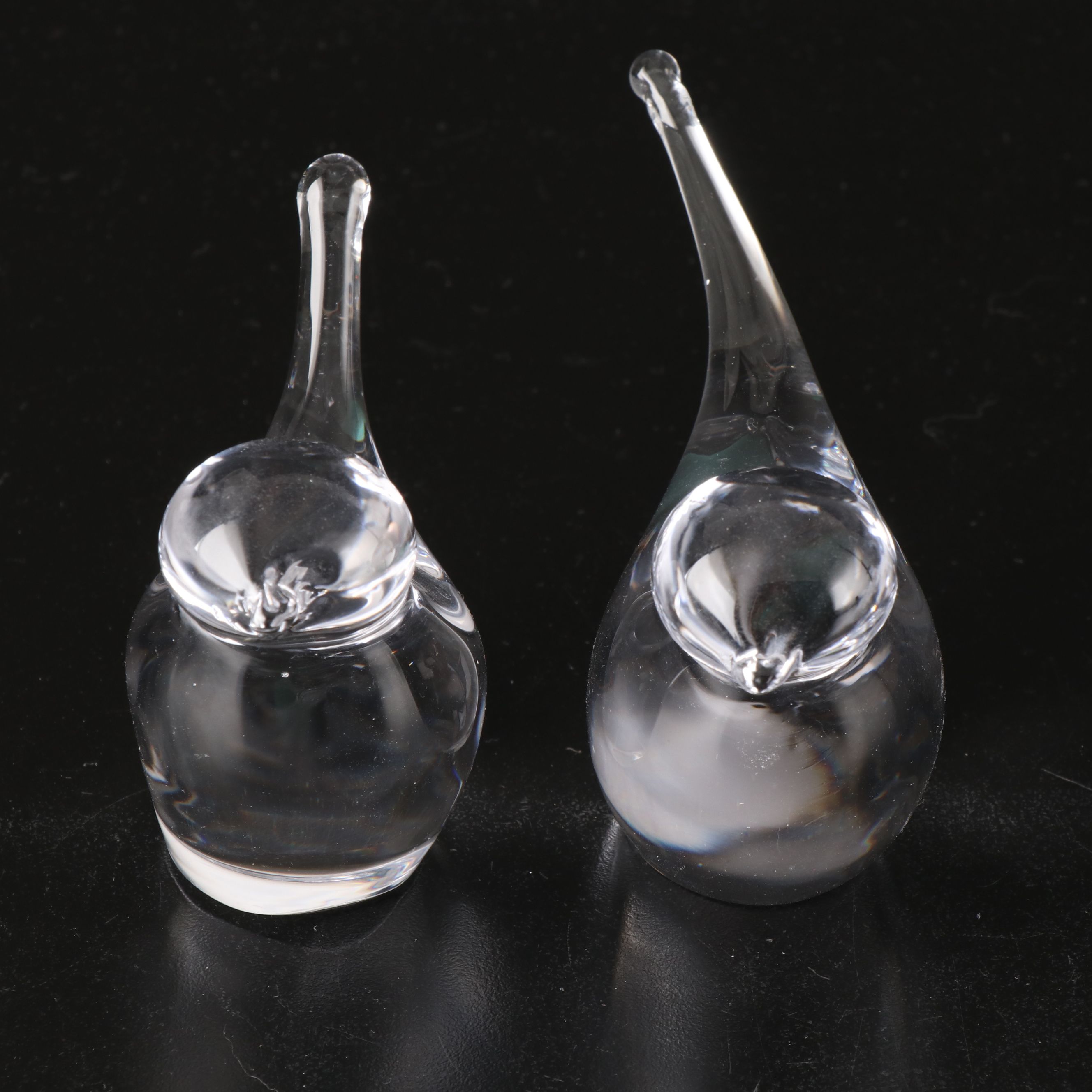 Simon Pearce Bird Paperweights, and Crystal Beadwork Flowers on Matte Gold Lamp