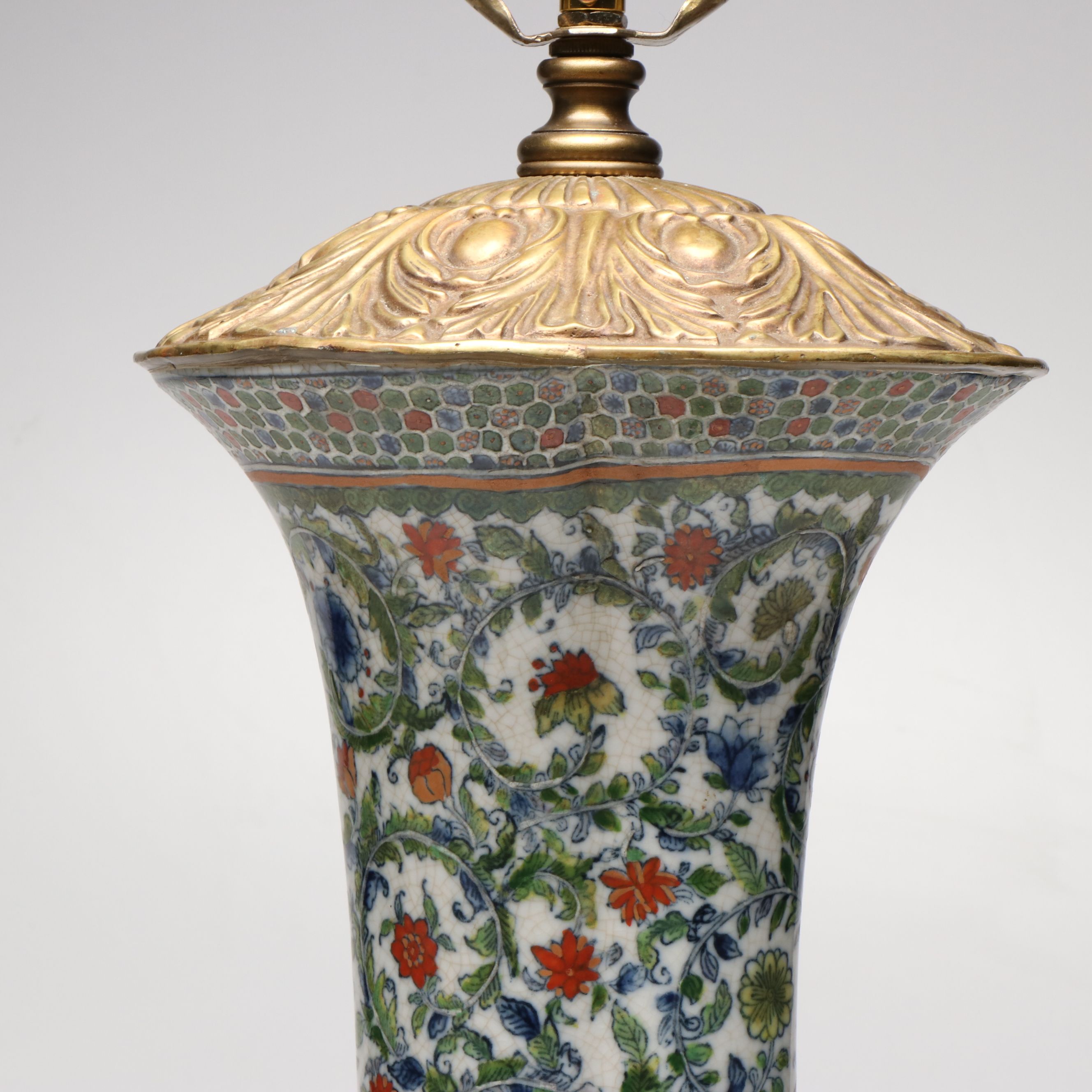 Chinoiserie Painted Ceramic and Brass Finish Table Lamp