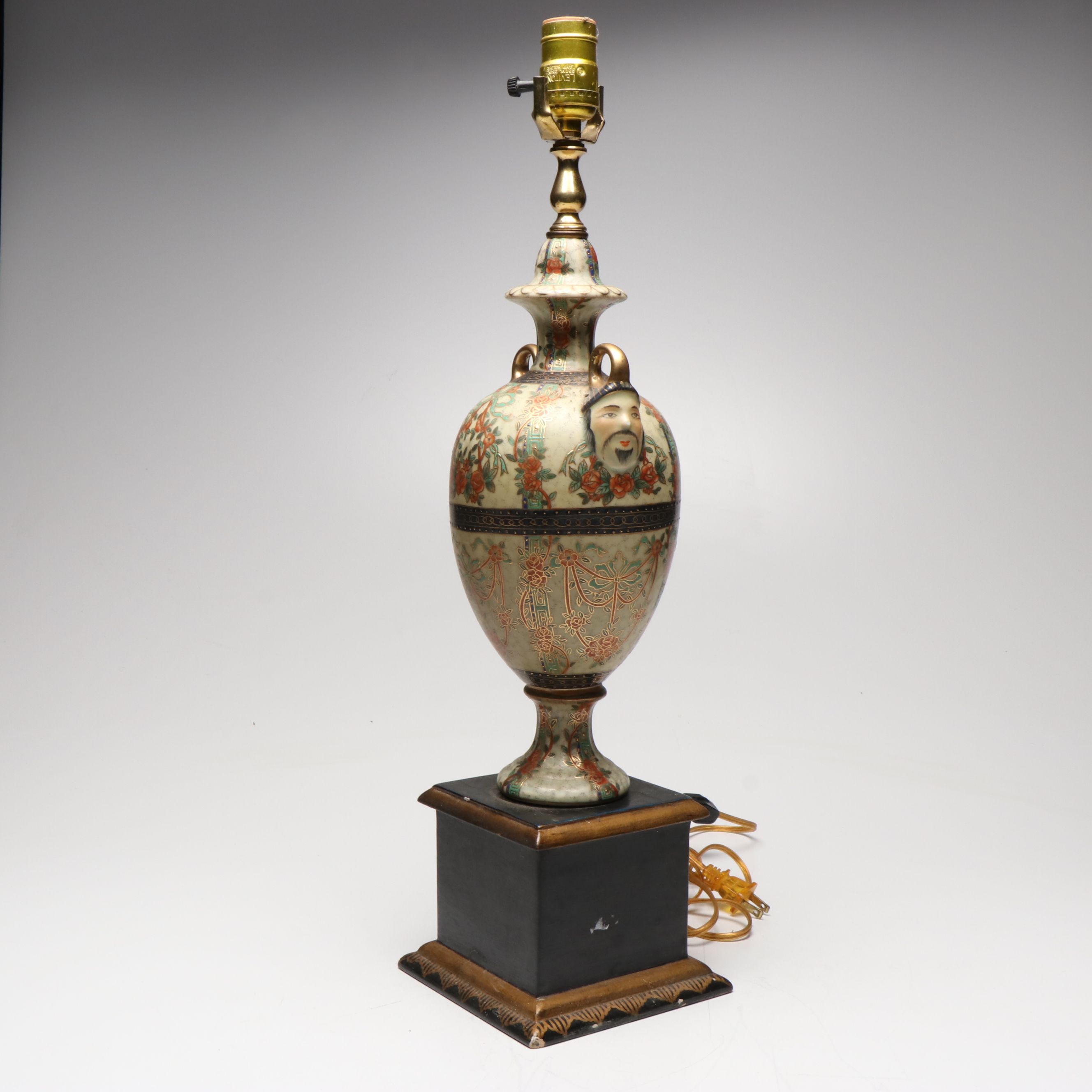 Chinoiserie Ceramic Floral Vase Table Lamp