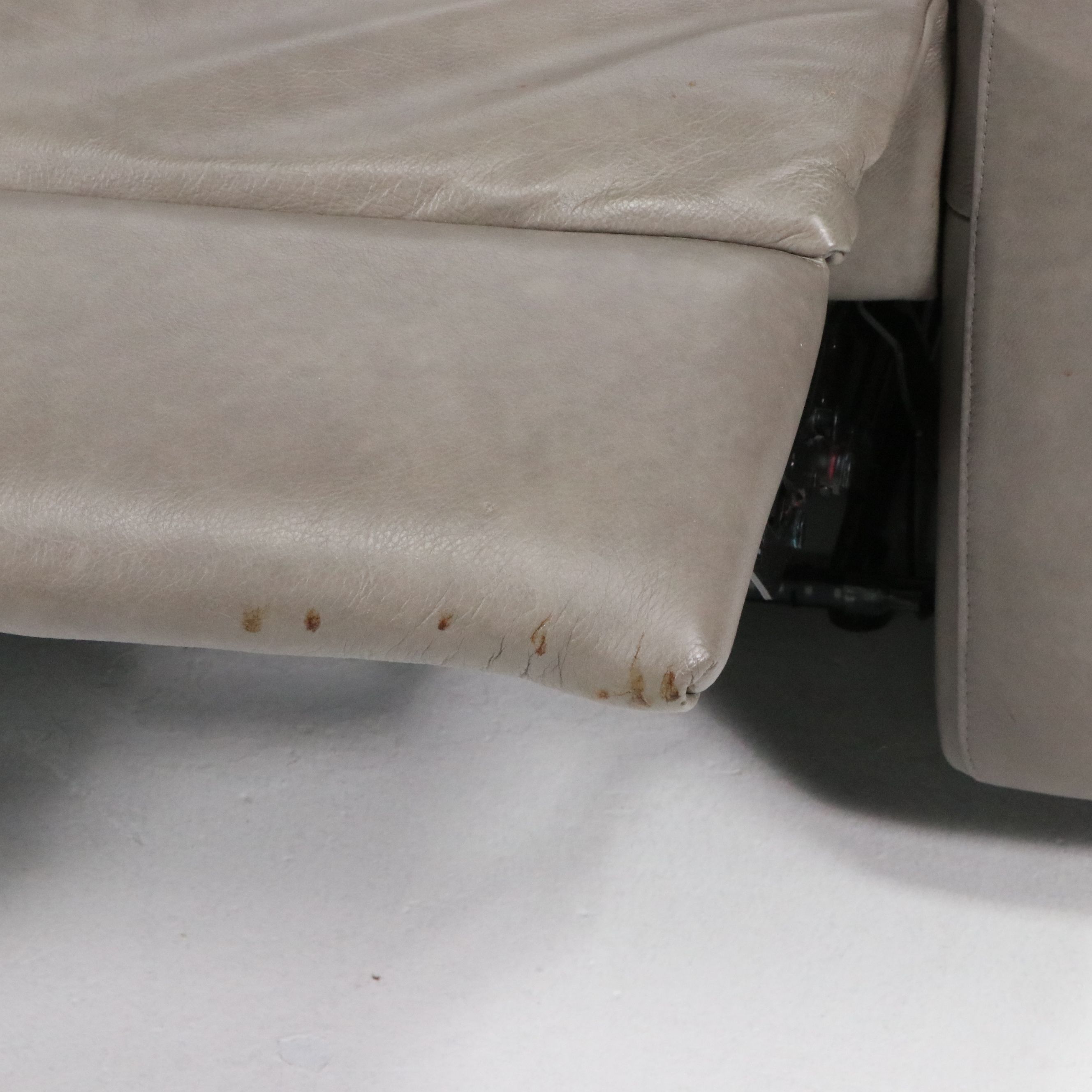 Elran Power Reclining Loveseat with Integrated Tech, 21st Century