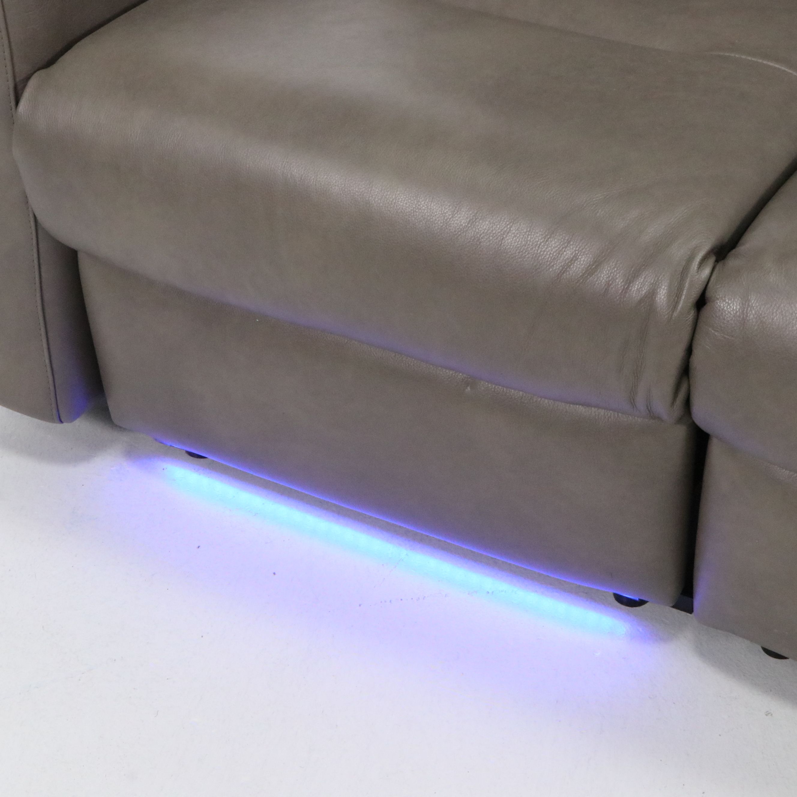 Elran Power Reclining Loveseat with Integrated Tech, 21st Century