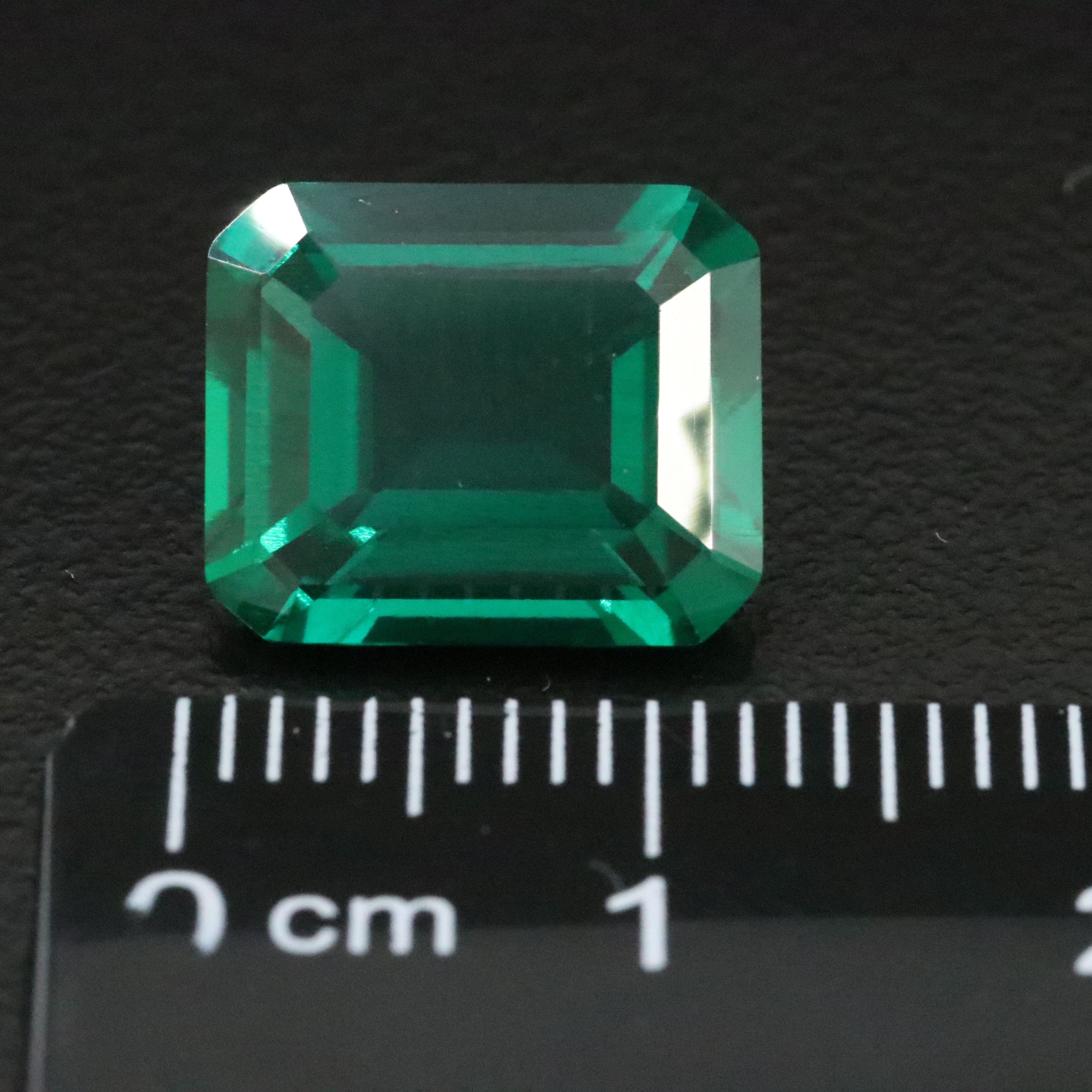Loose 5.08 CT Lab Grown Emerald