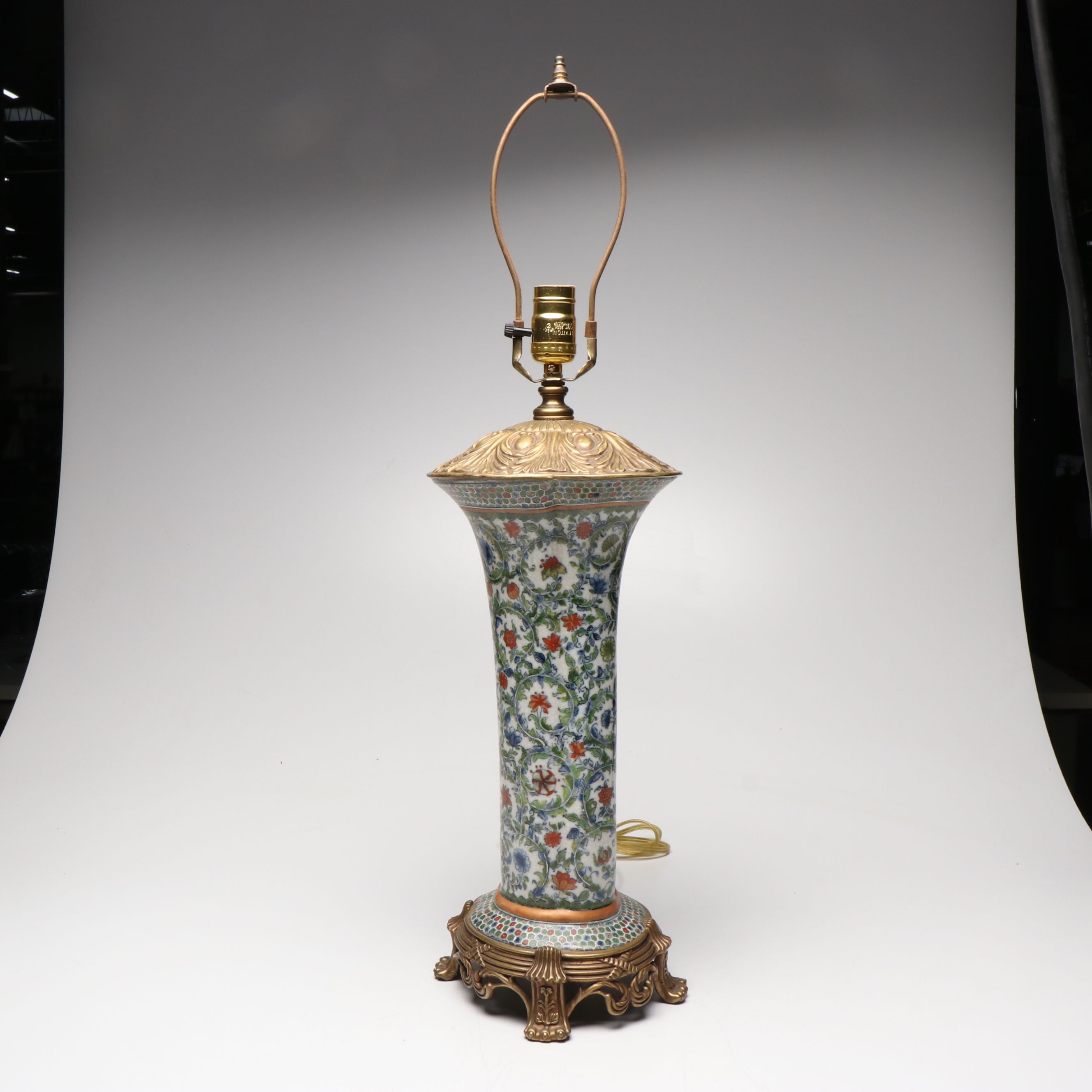 Chinoiserie Painted Ceramic and Brass Finish Table Lamp