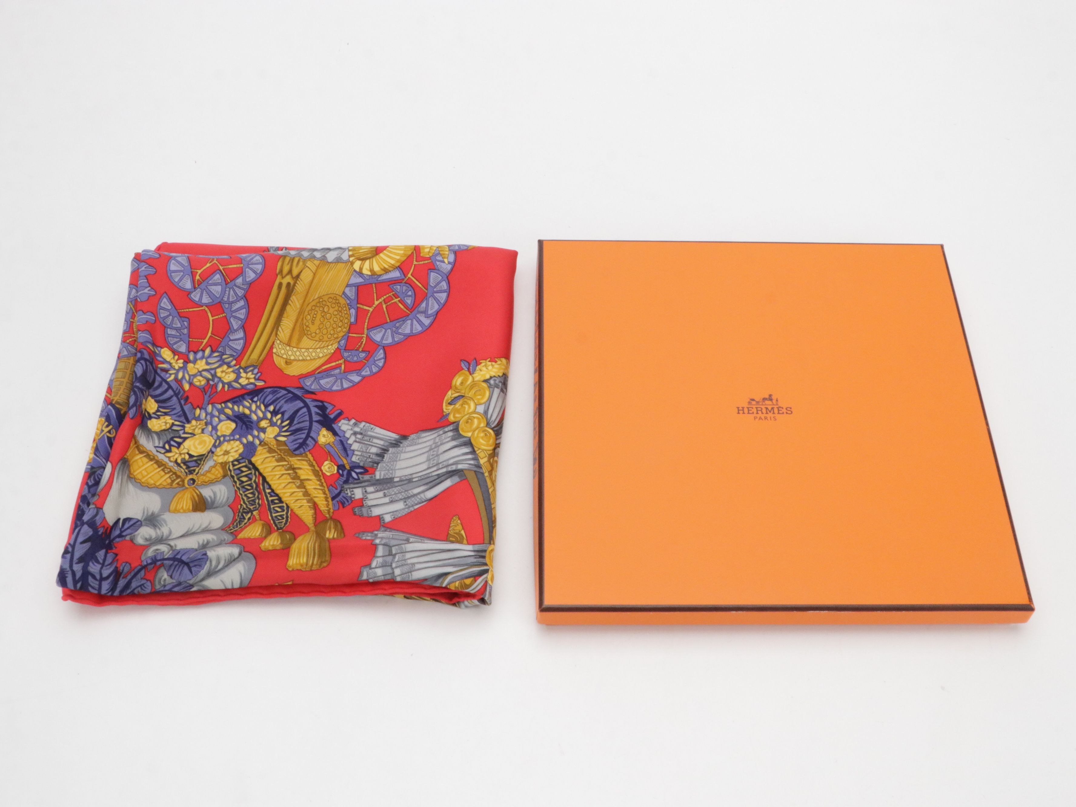 Hermès "Chapeau!" Scarf 90 in Silk Twill with Box