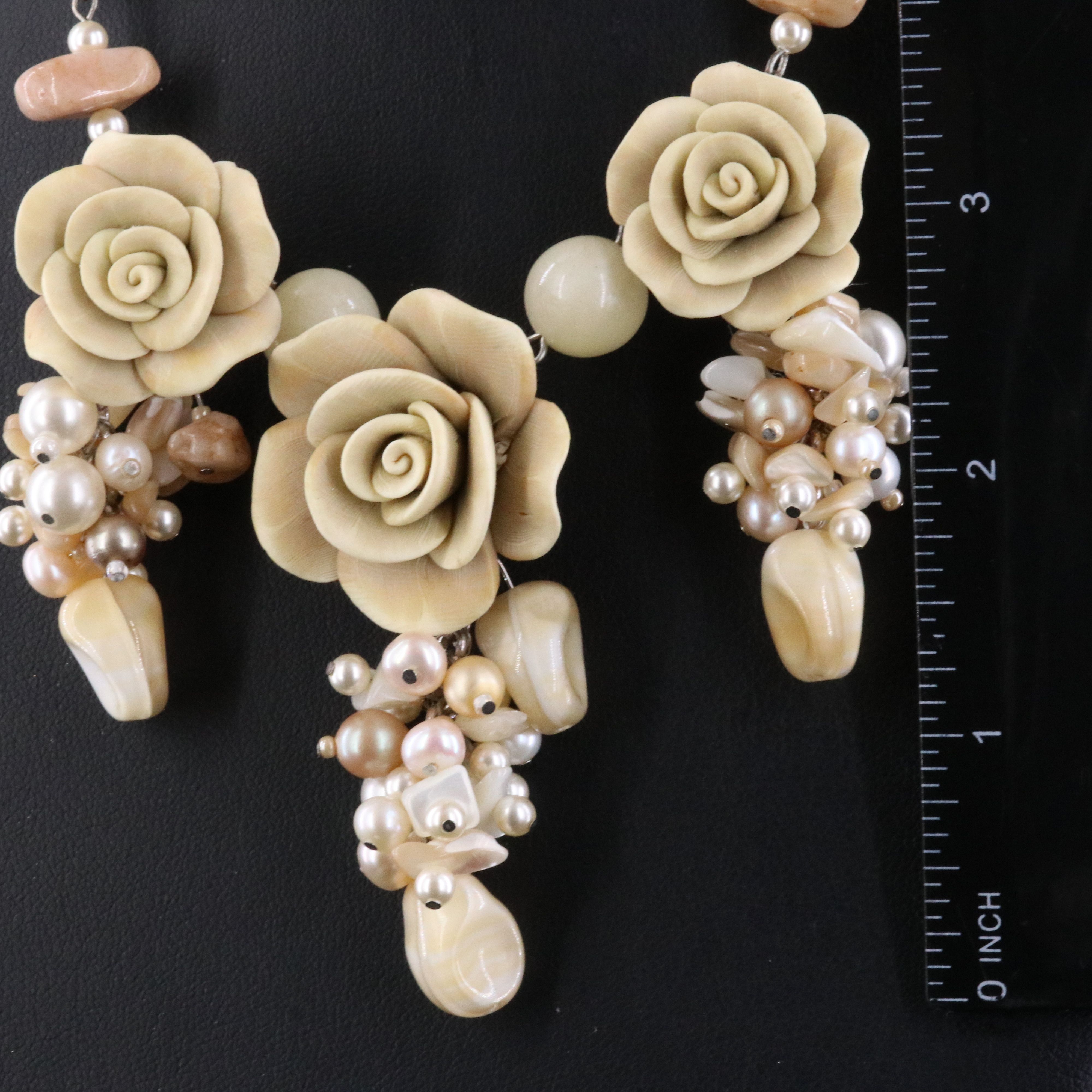 Floral Necklace Featuring Pearl and Shell