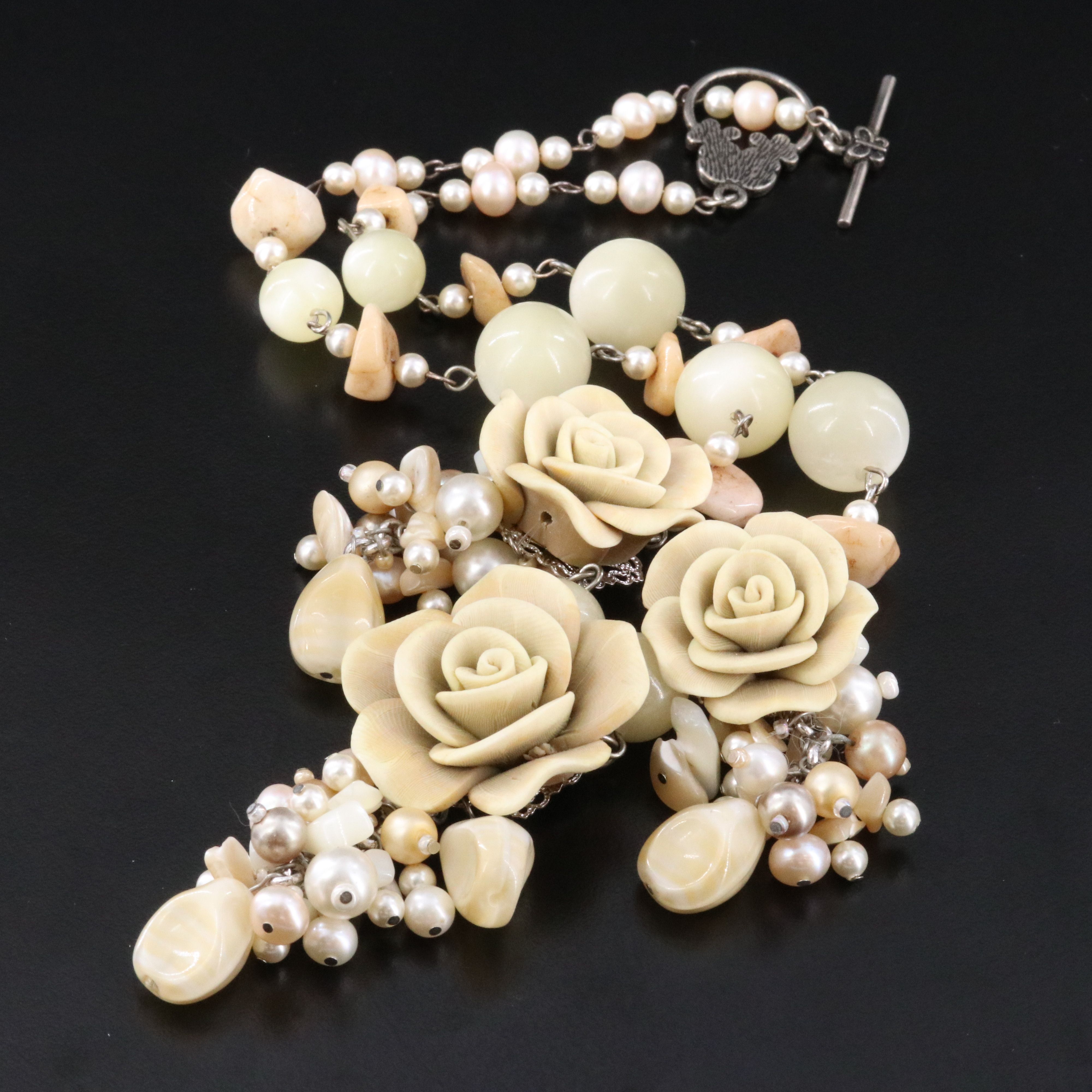 Floral Necklace Featuring Pearl and Shell