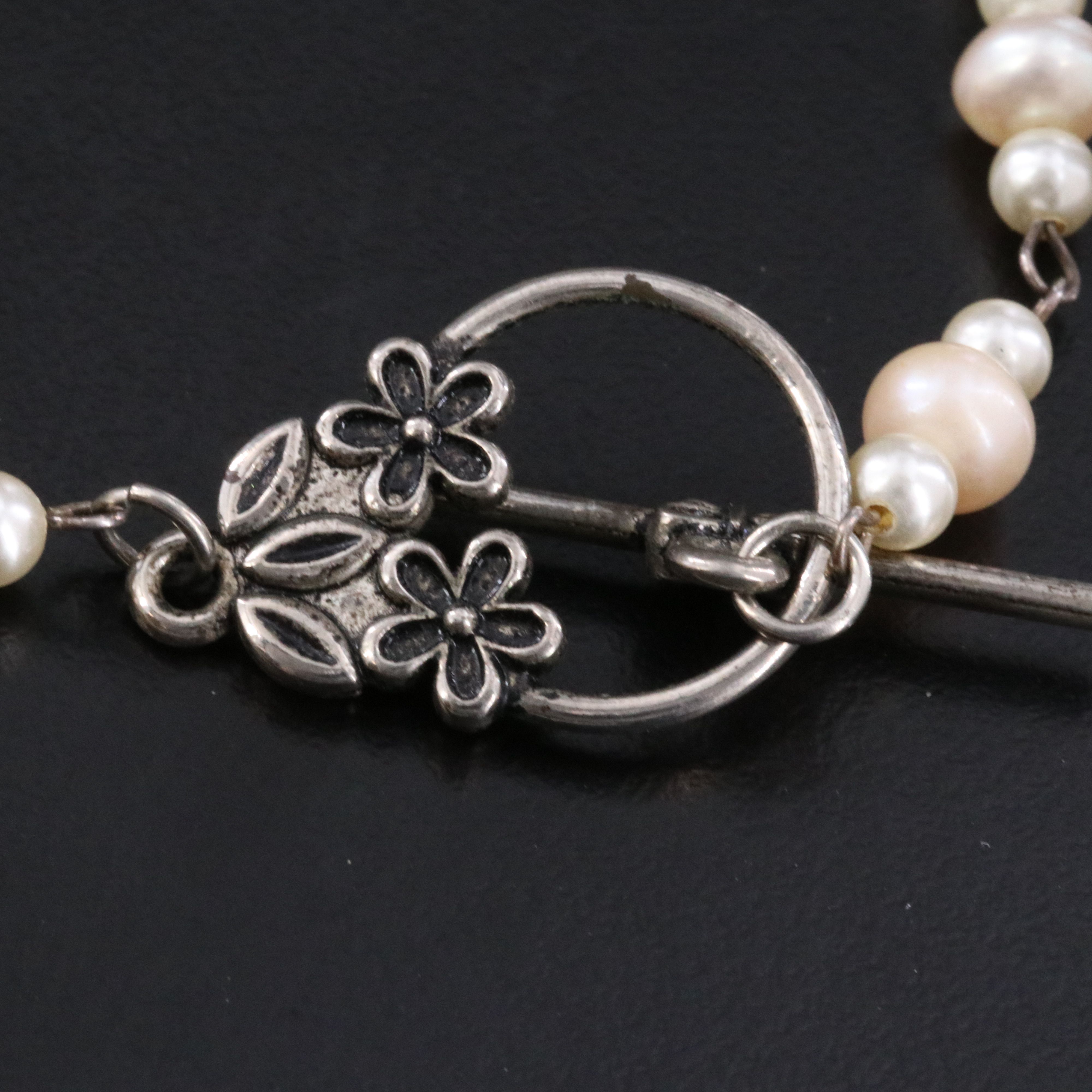 Floral Necklace Featuring Pearl and Shell