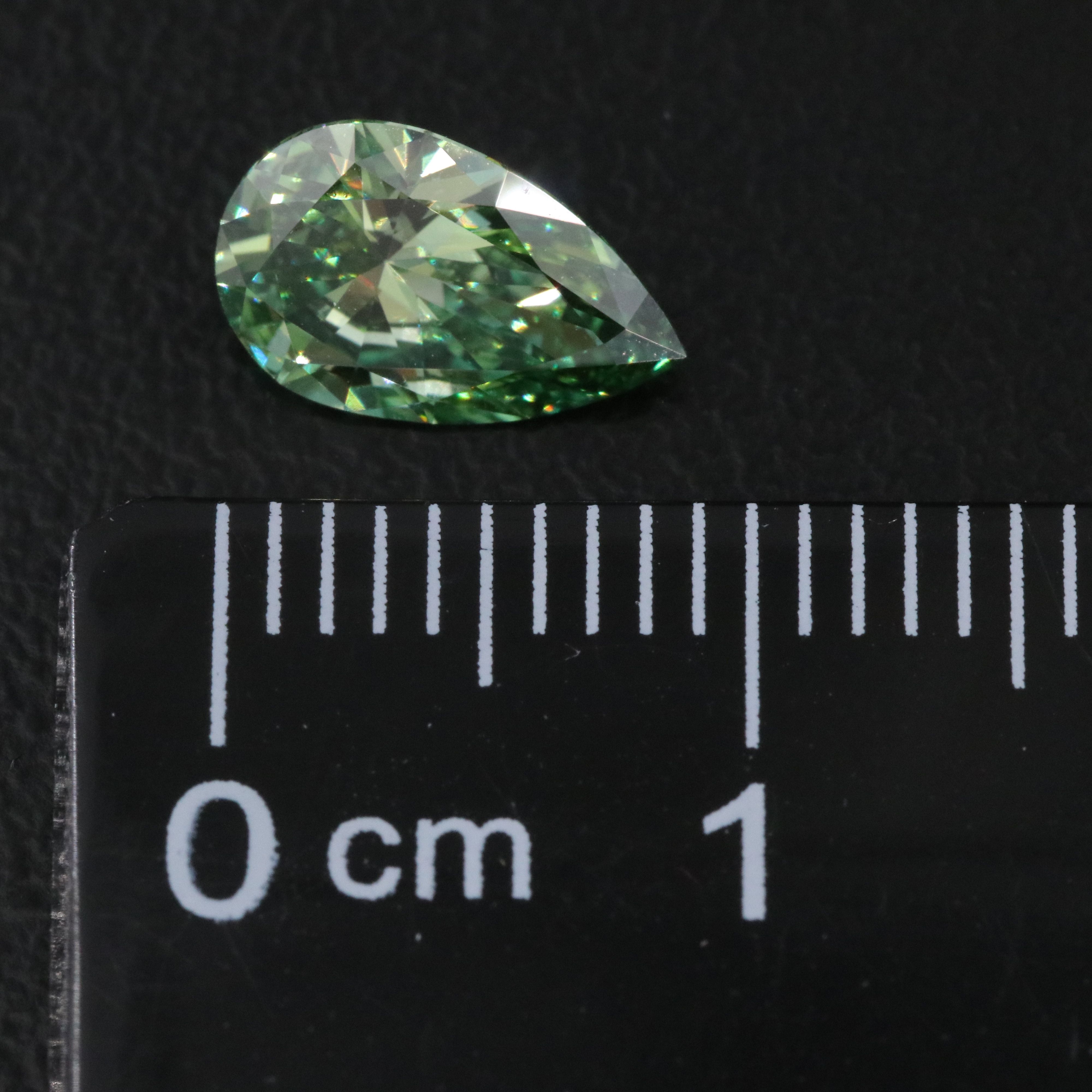 Loose 1.02 CT Lab Grown Fancy Vivid Green Diamond with IGI Report
